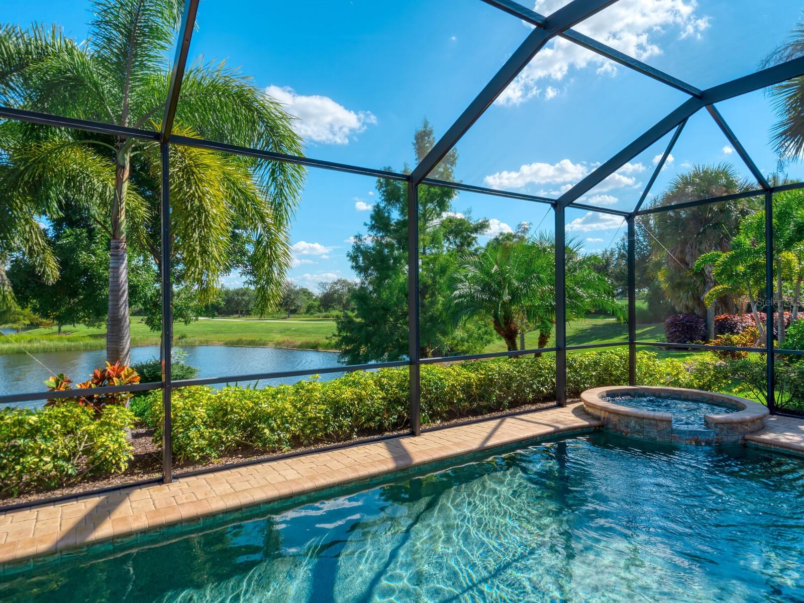 LAKEWOOD RANCH COUNTRY CLUB EAST - HILLSIDE - Residential