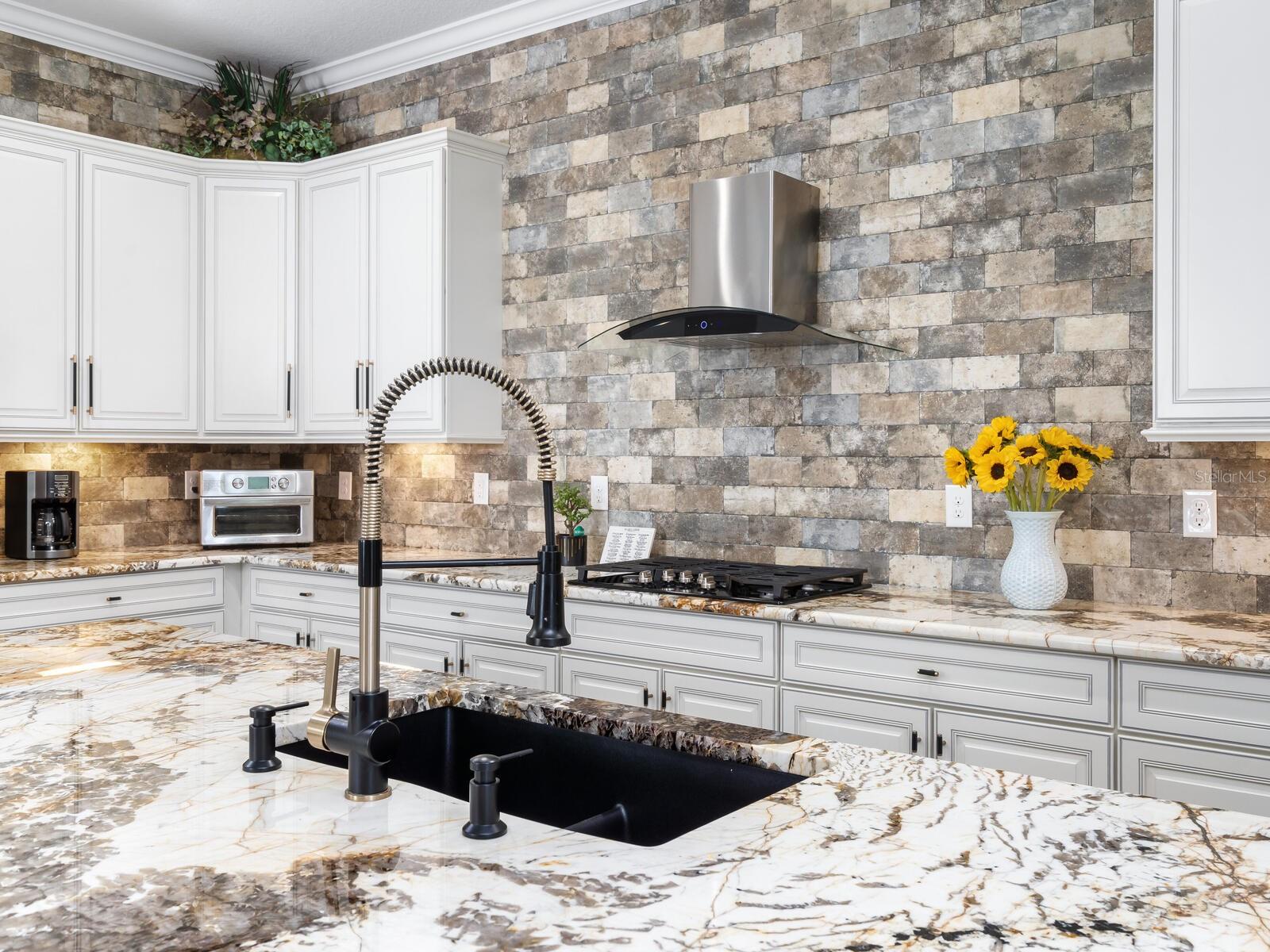 LAKEWOOD RANCH COUNTRY CLUB EAST - HILLSIDE - Residential