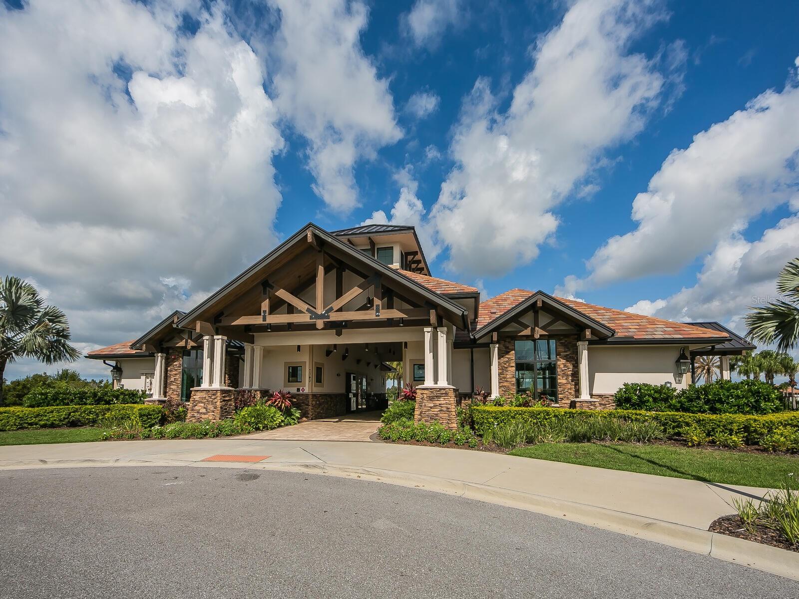 LAKEWOOD RANCH COUNTRY CLUB EAST - HILLSIDE - Residential