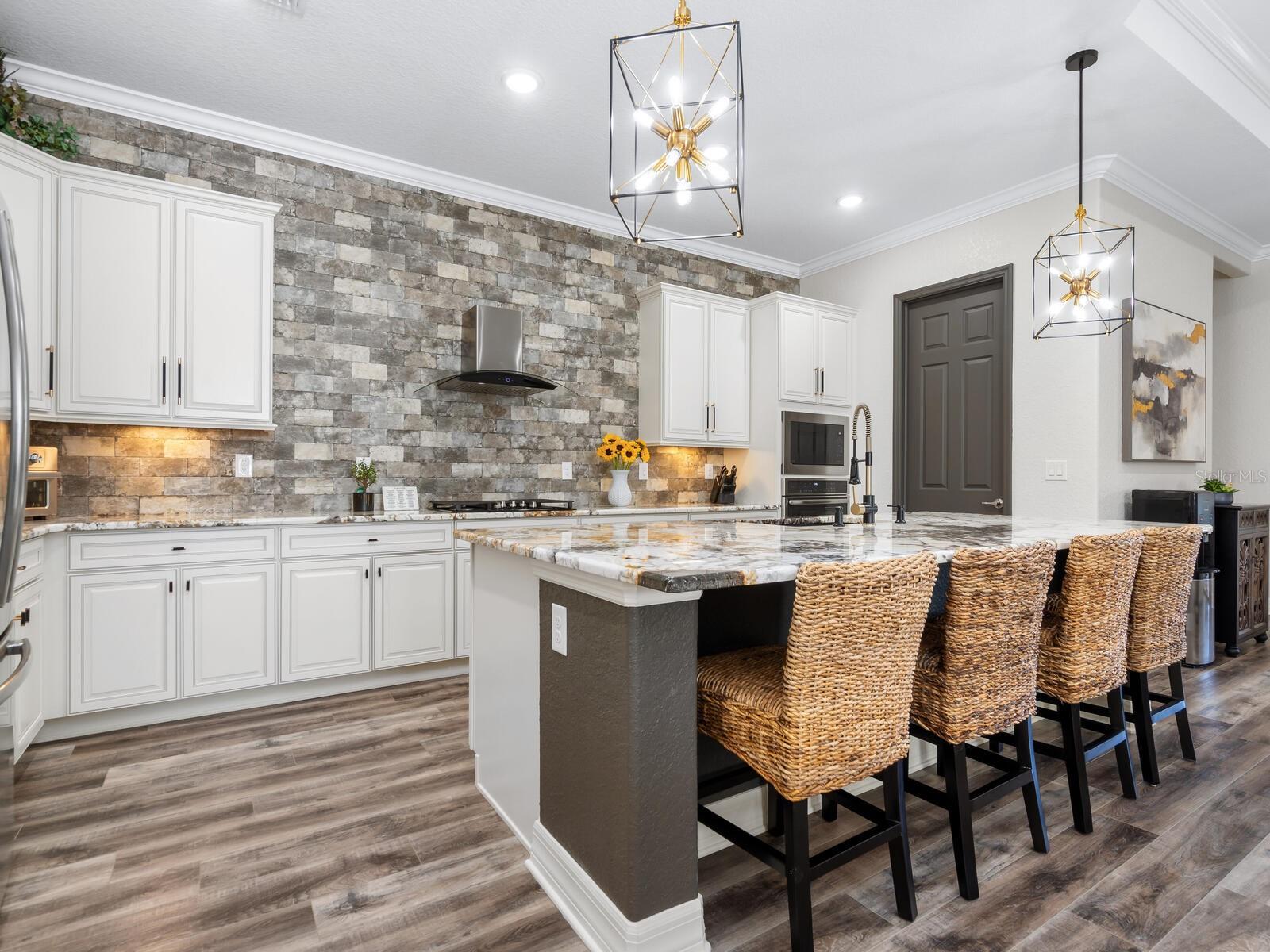 LAKEWOOD RANCH COUNTRY CLUB EAST - HILLSIDE - Residential