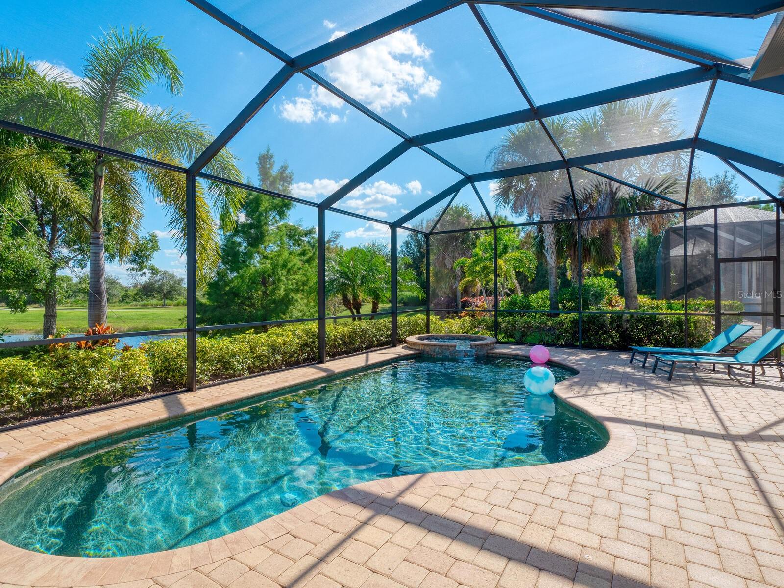 LAKEWOOD RANCH COUNTRY CLUB EAST - HILLSIDE - Residential