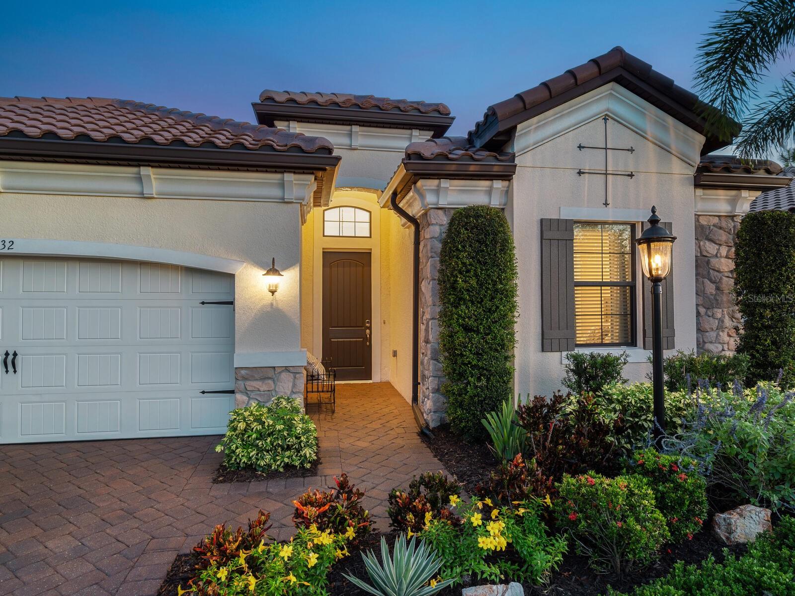 LAKEWOOD RANCH COUNTRY CLUB EAST - HILLSIDE - Residential