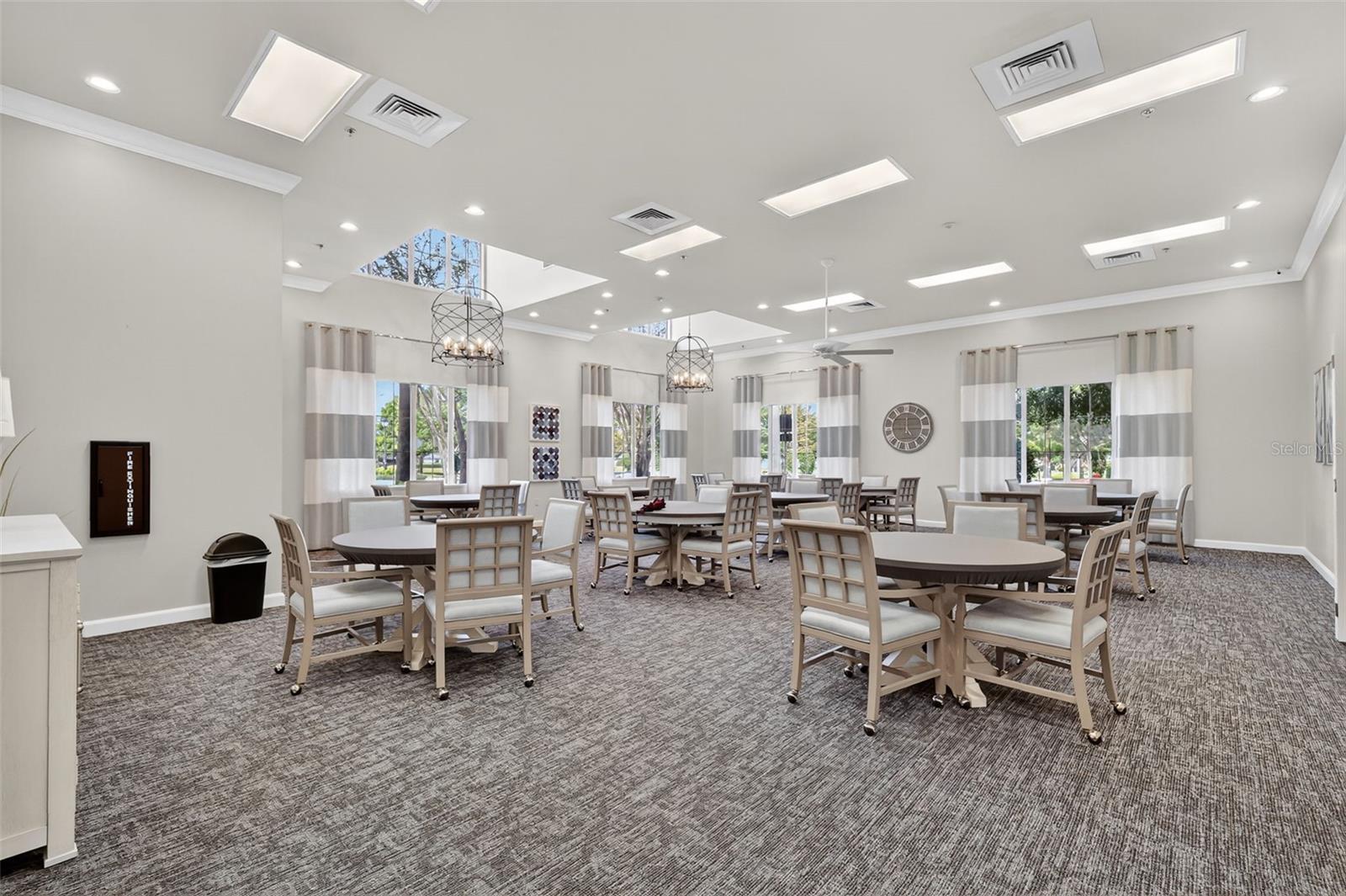 LAKES OF MOUNT DORA - Residential