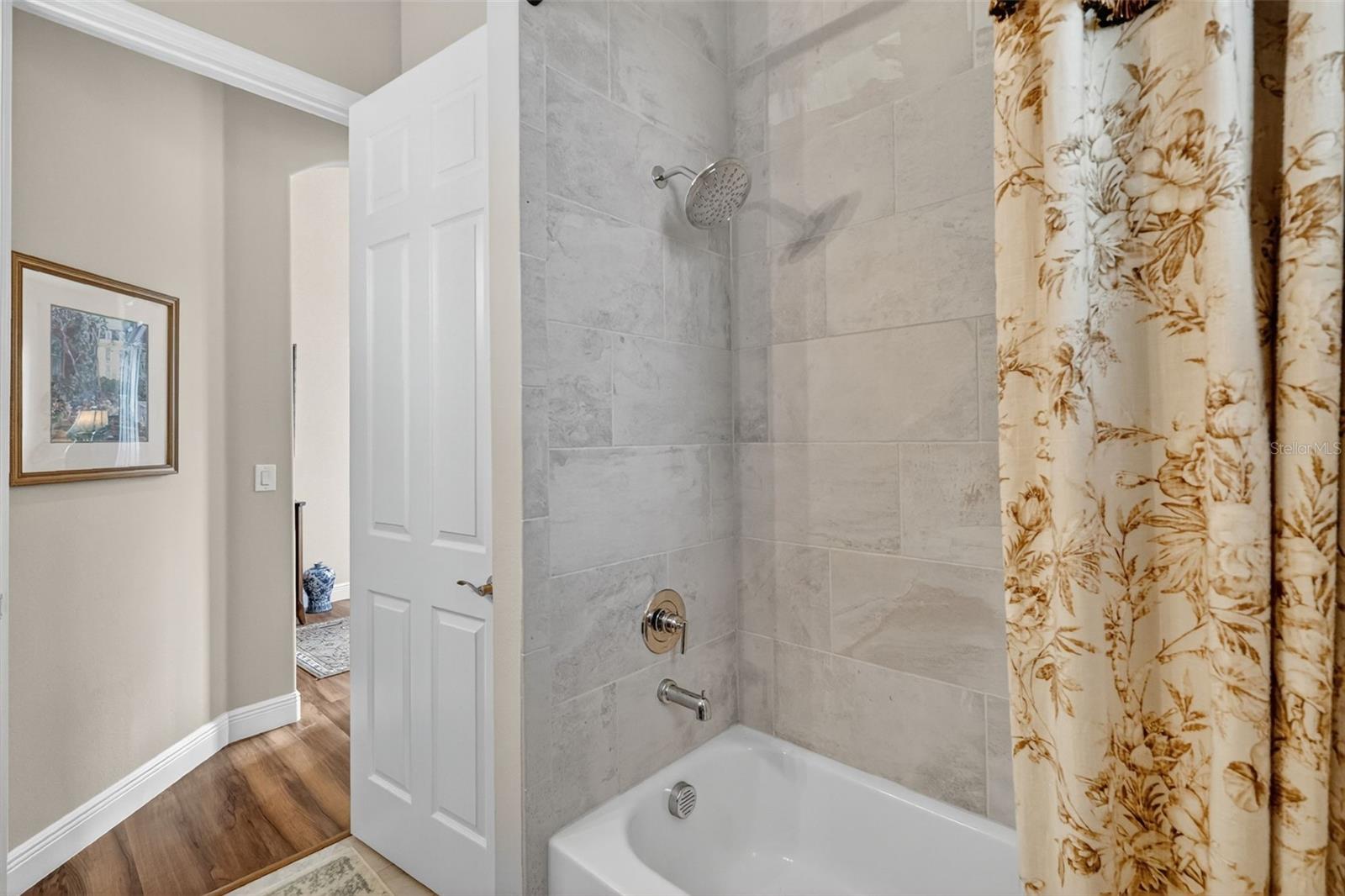 LAKES OF MOUNT DORA - Residential