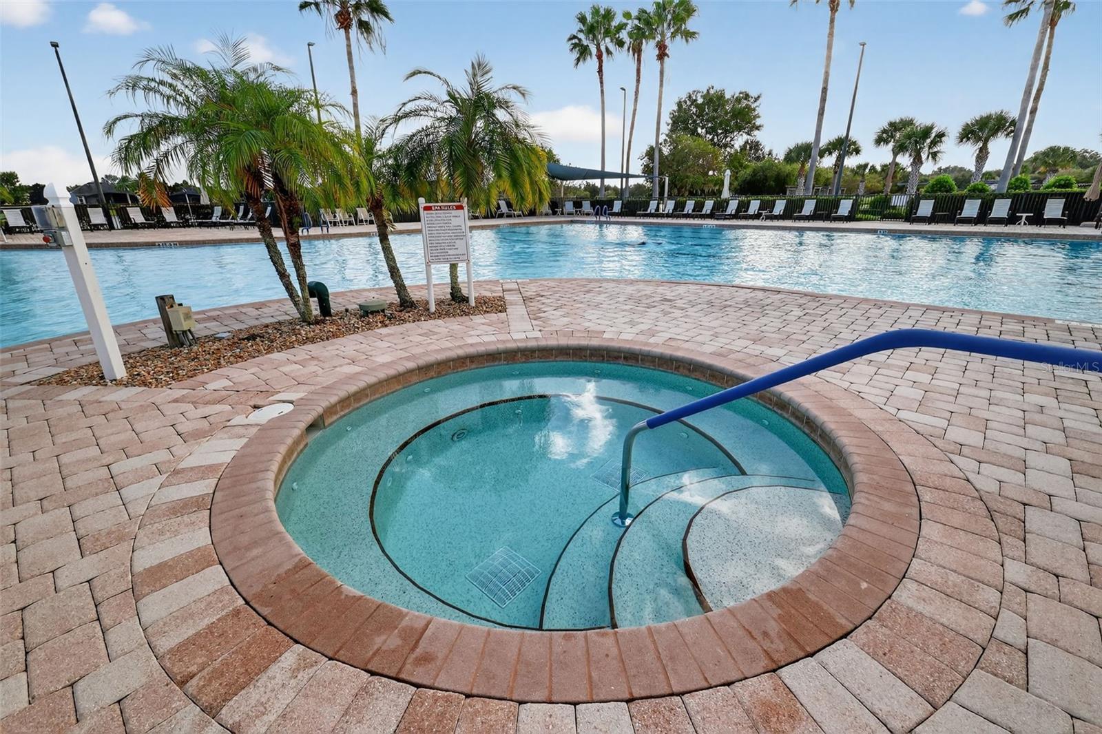 LAKES OF MOUNT DORA - Residential