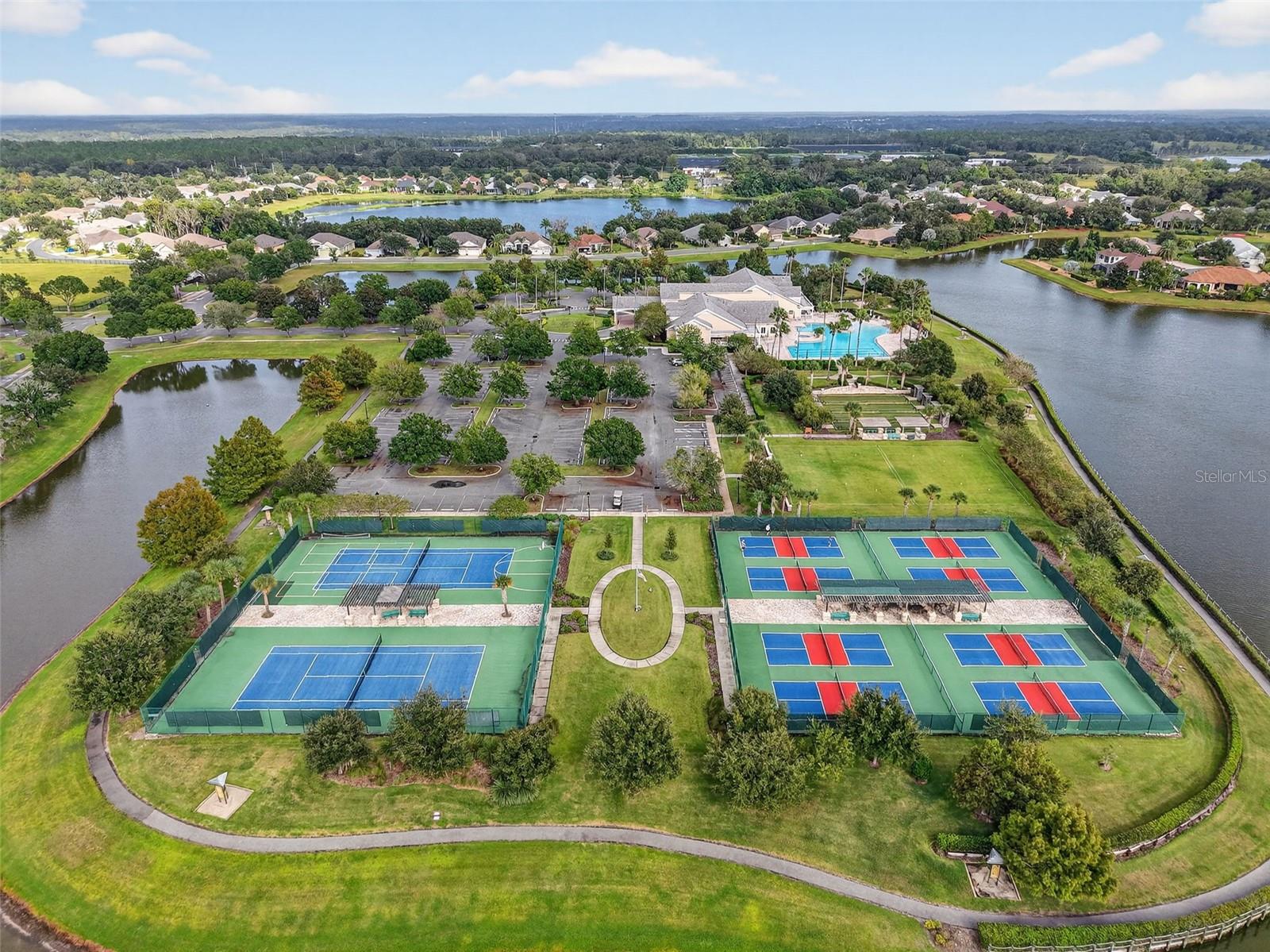 LAKES OF MOUNT DORA - Residential