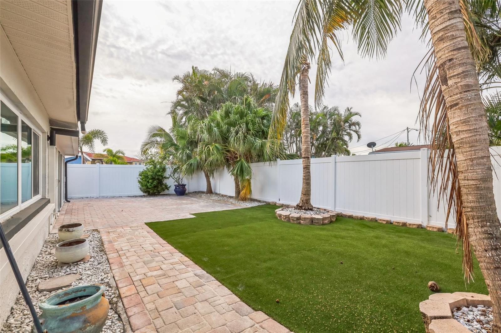 BAY POINT ESTATES 1ST ADD - Residential Lease