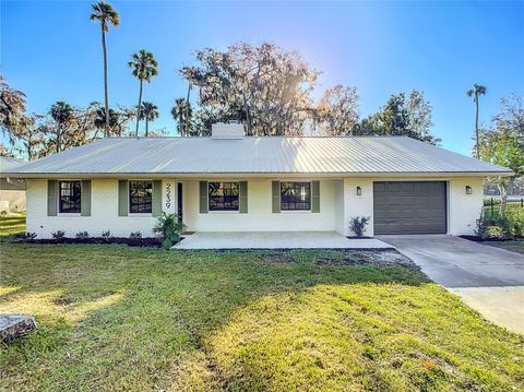 A home in DELAND