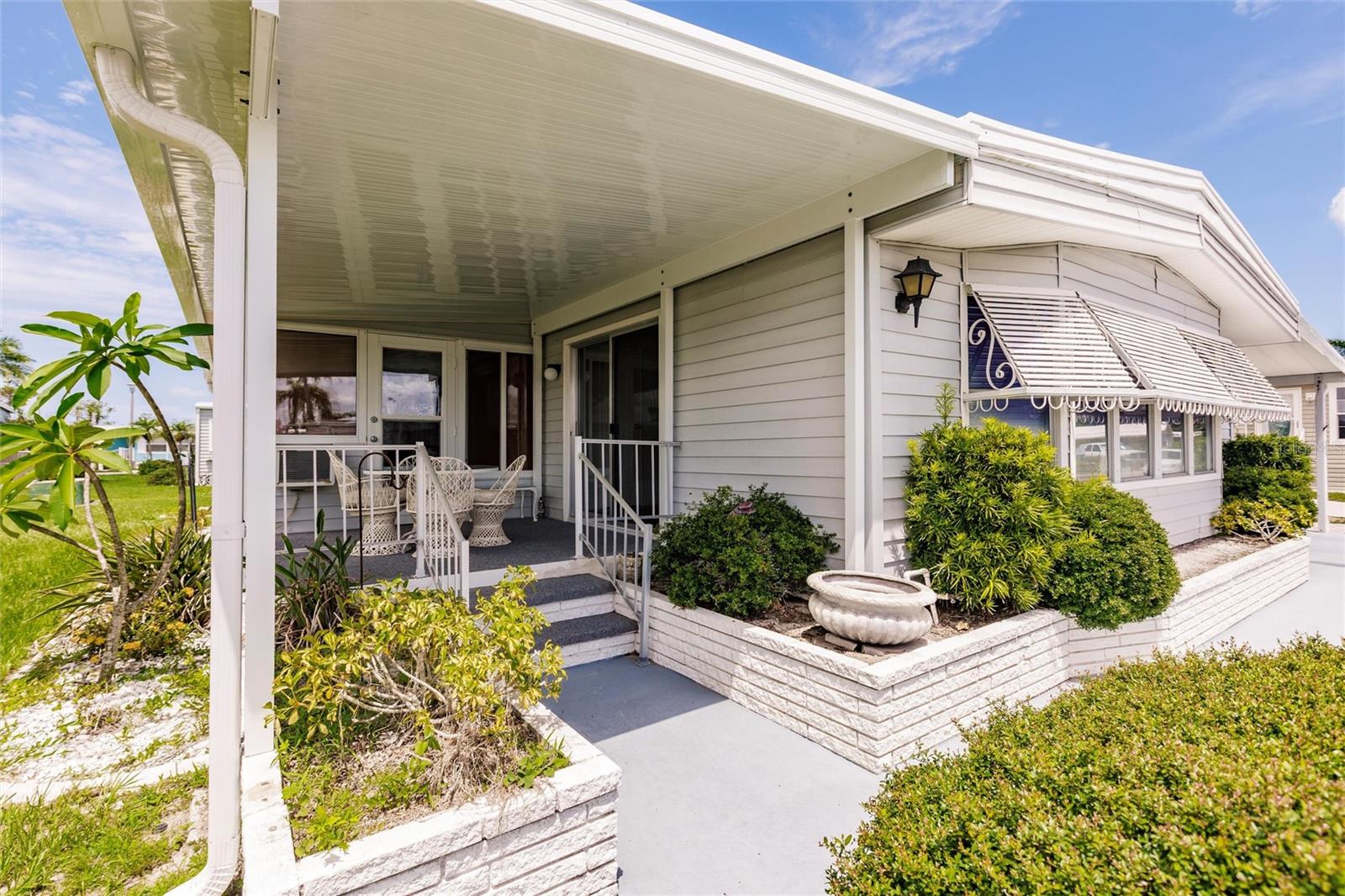 319 CASTLE DRIVE