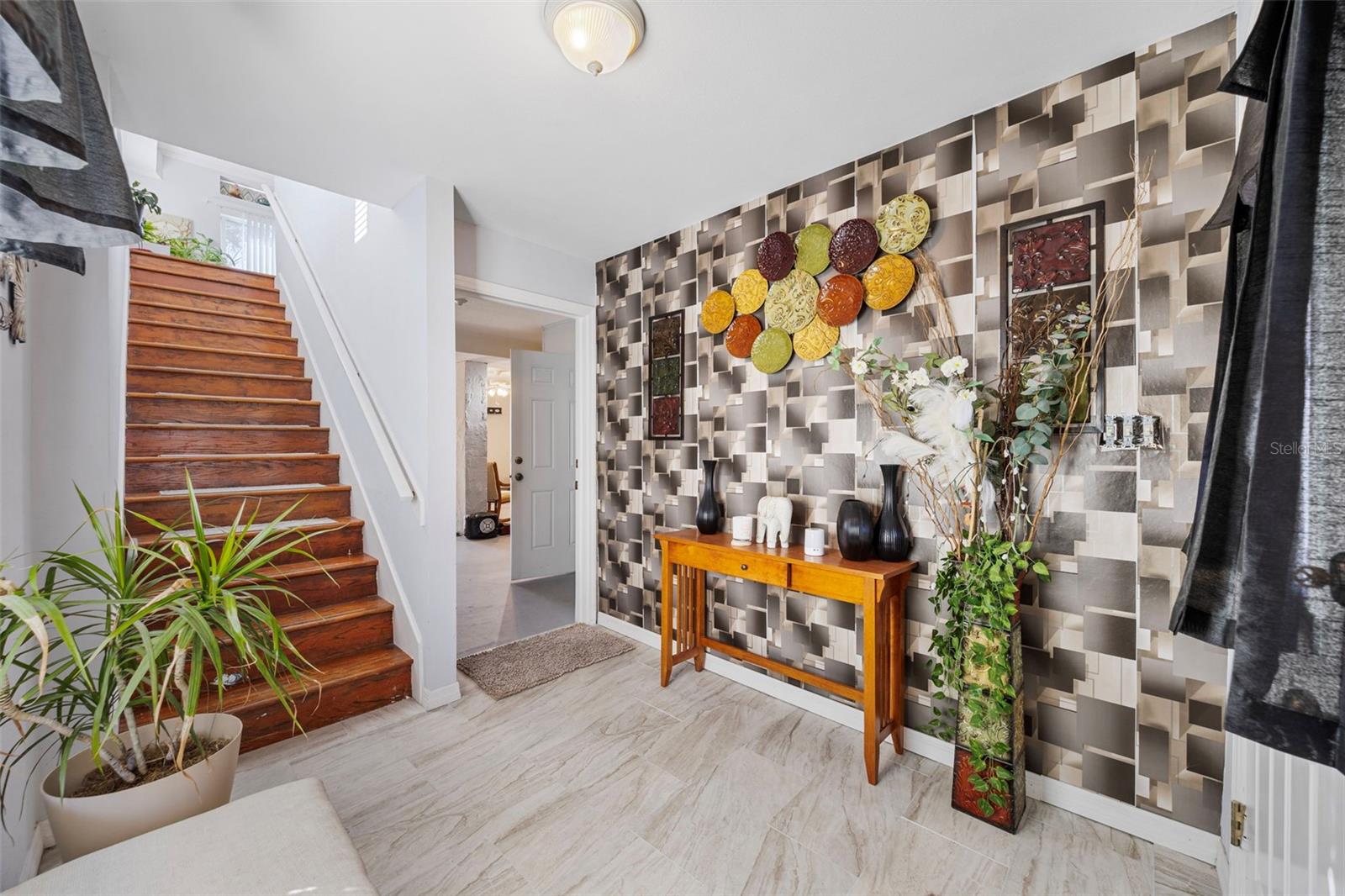 INDIAN TRACE - Residential