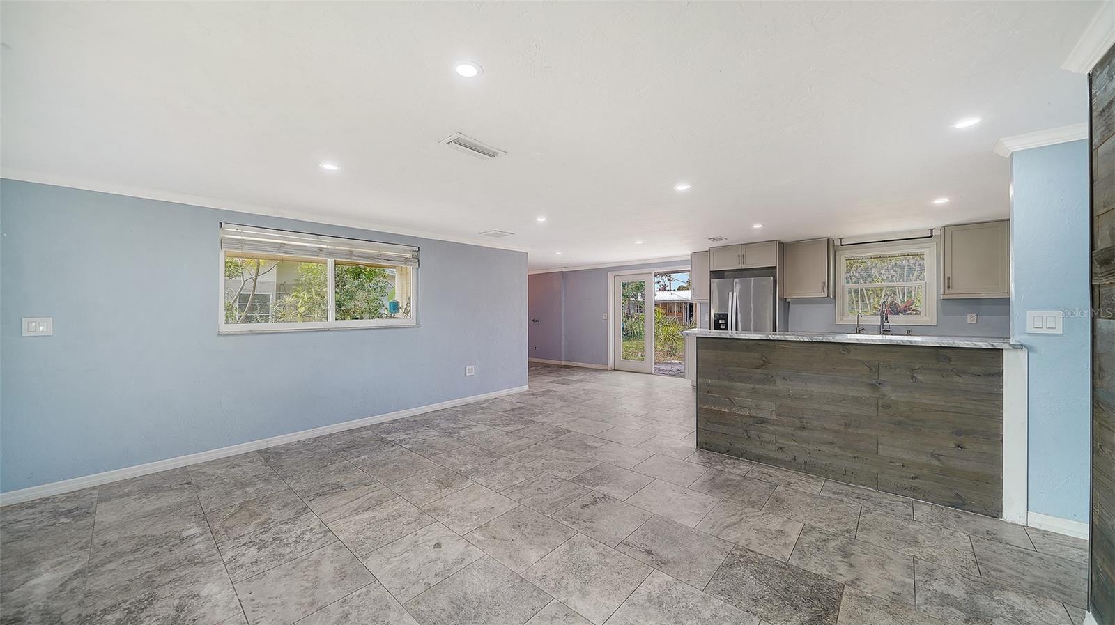 1203 PINELAND AVENUE