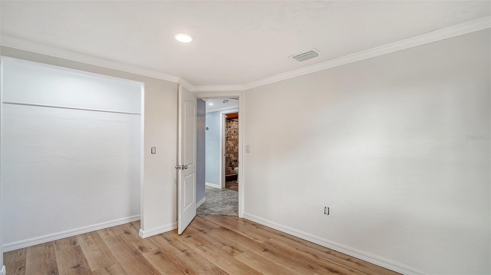 EAST VENICE - Residential