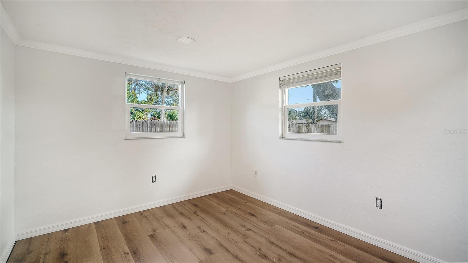 EAST VENICE - Residential