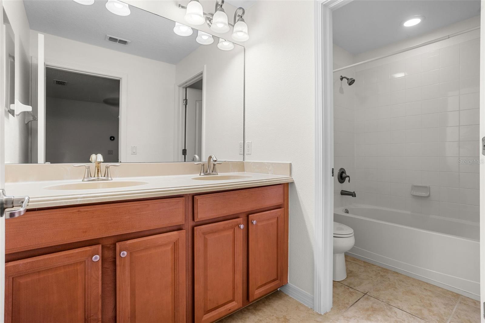 RIVER OAKS RESERVE PH 2 - Residential