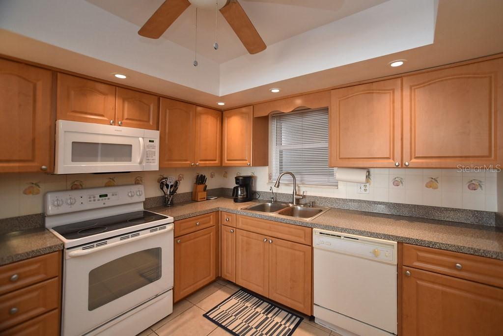 5200 BRITTANY DRIVE S 606