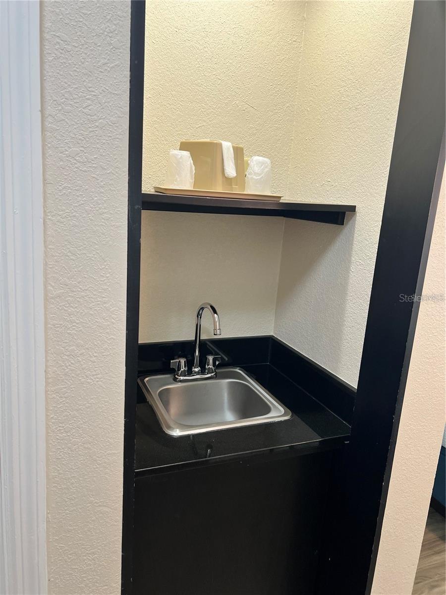 MERIDIAN PALMS COMM CONDO - Residential