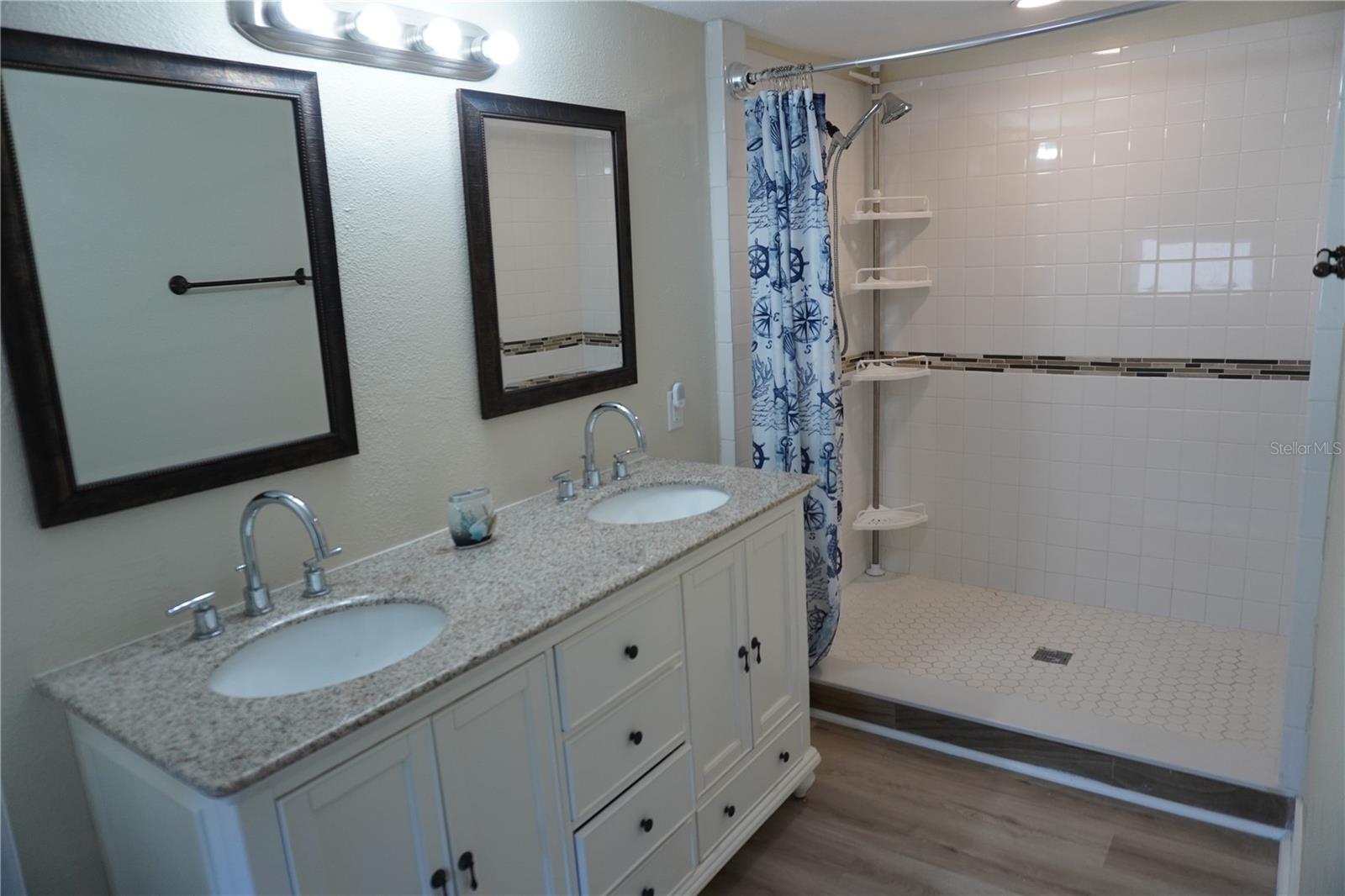 JACKSON HIGHLANDS - Residential