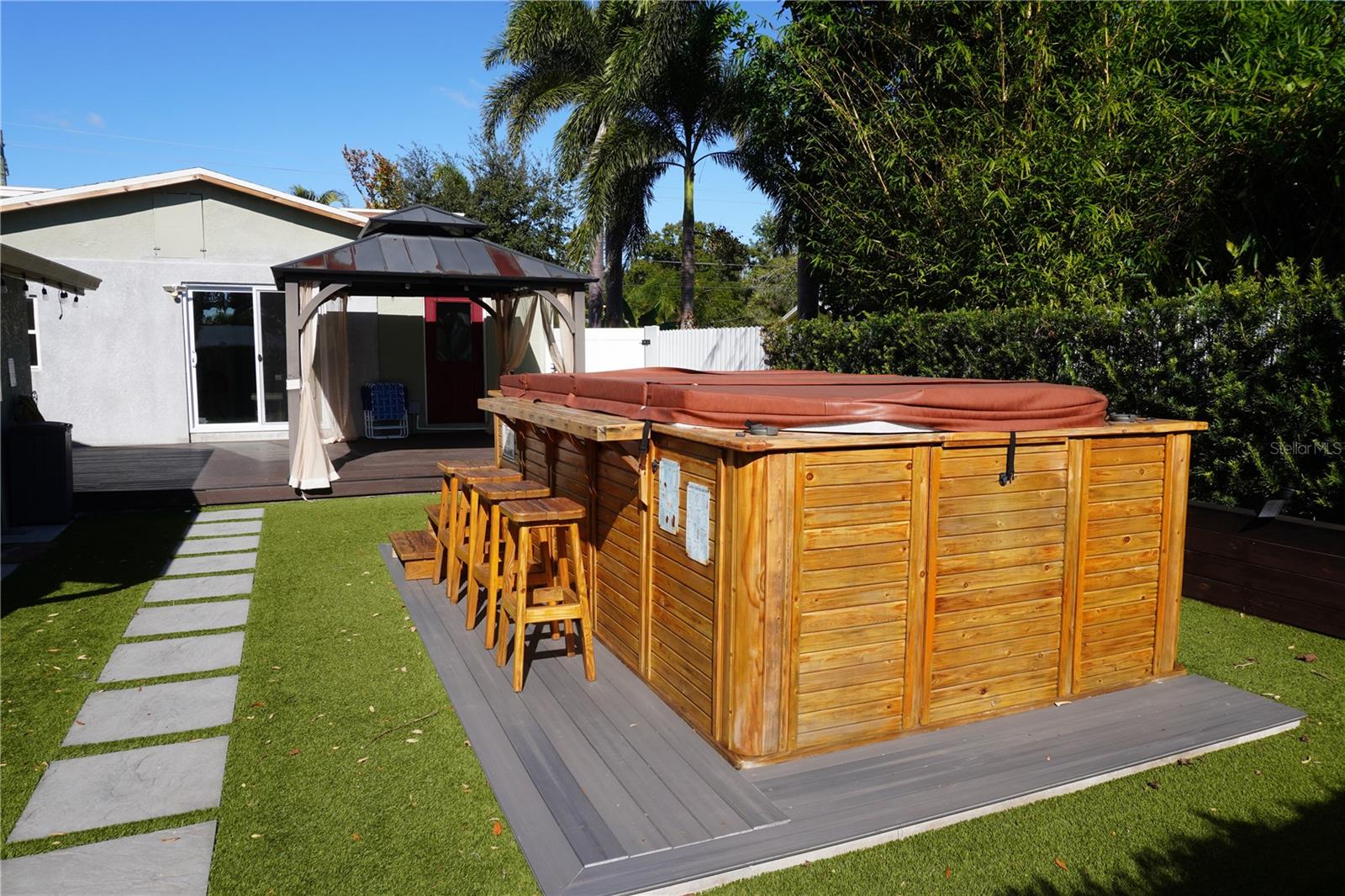 JACKSON HIGHLANDS - Residential