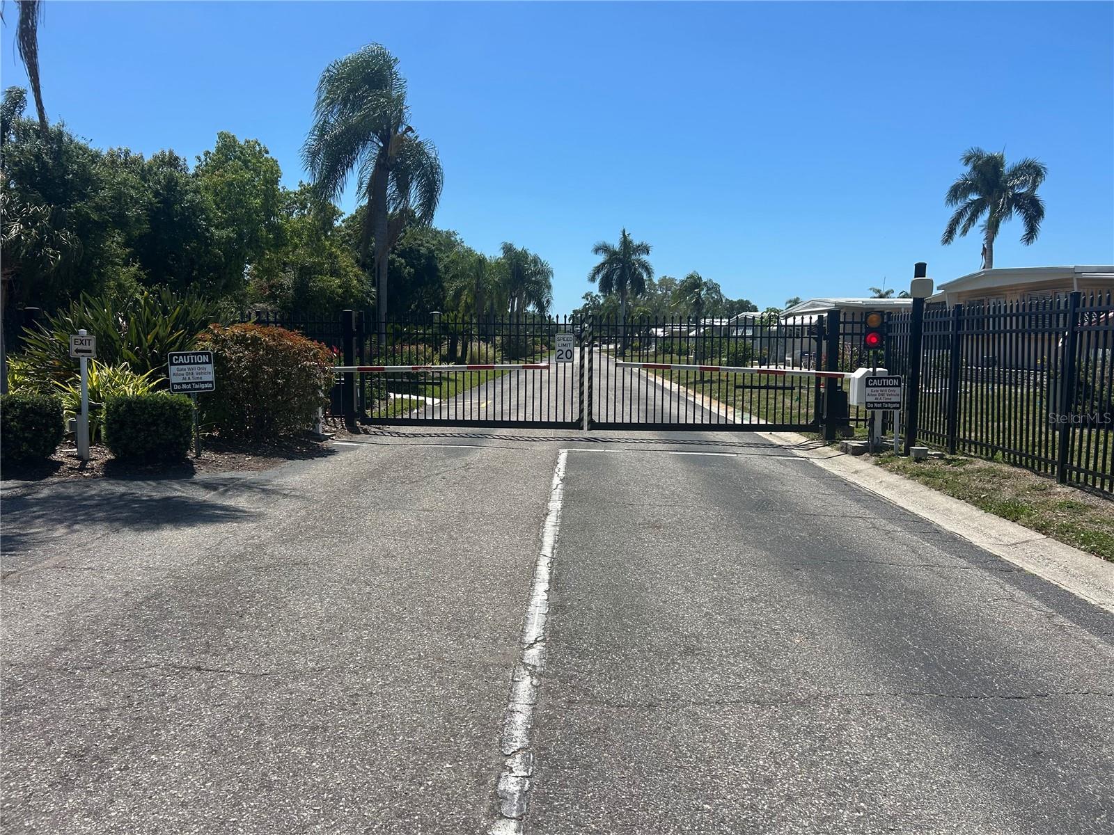 OAKWOOD MANOR - Residential