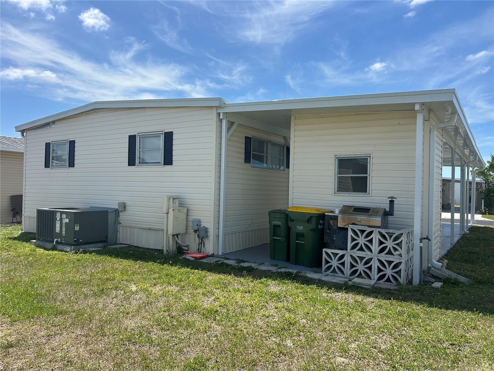 OAKWOOD MANOR - Residential