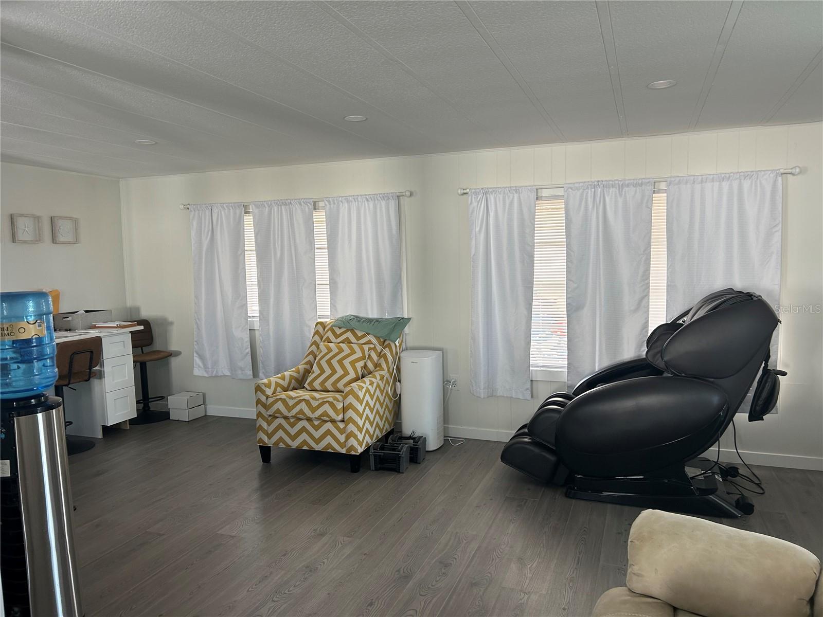 OAKWOOD MANOR - Residential