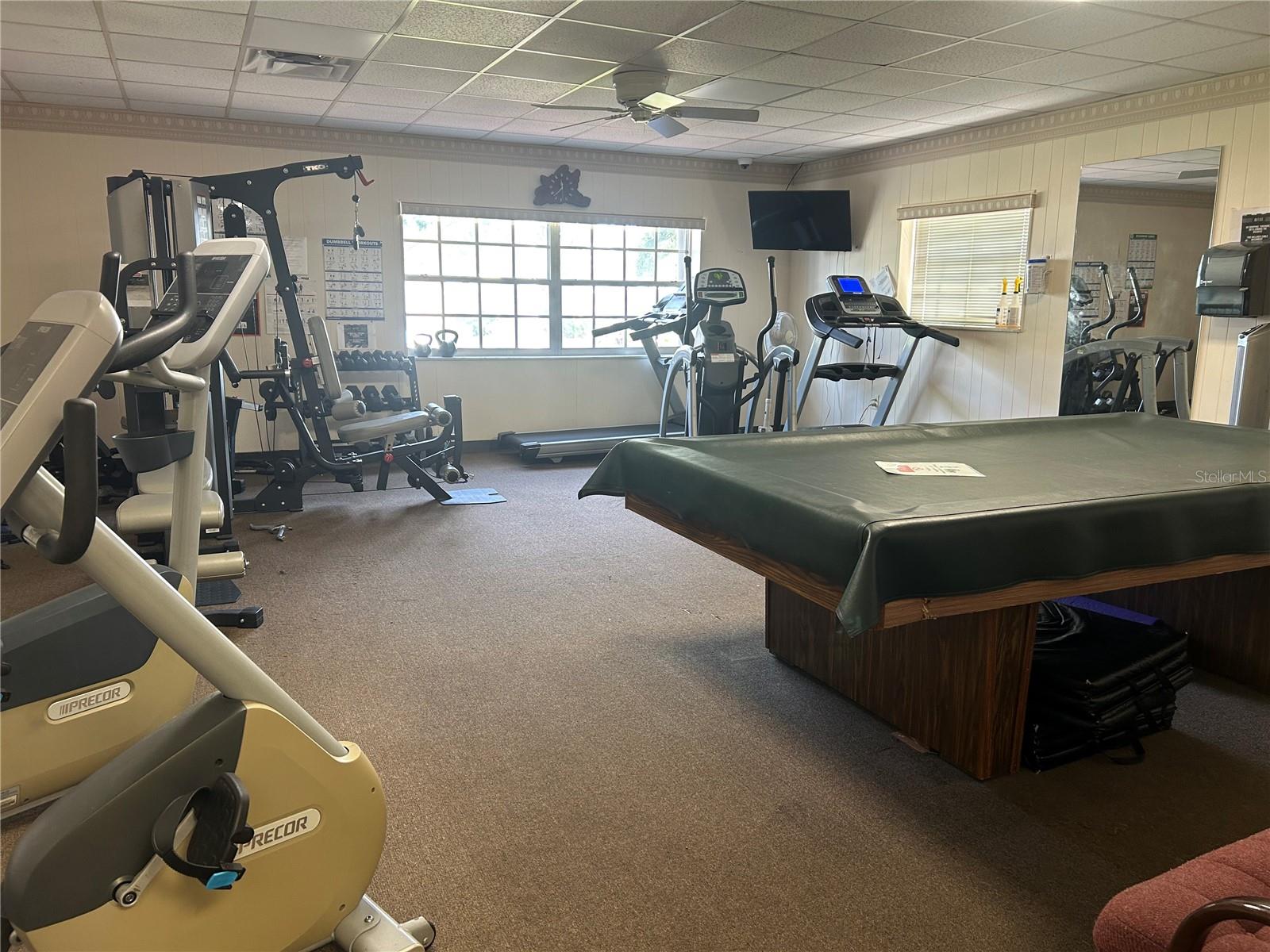 OAKWOOD MANOR - Residential