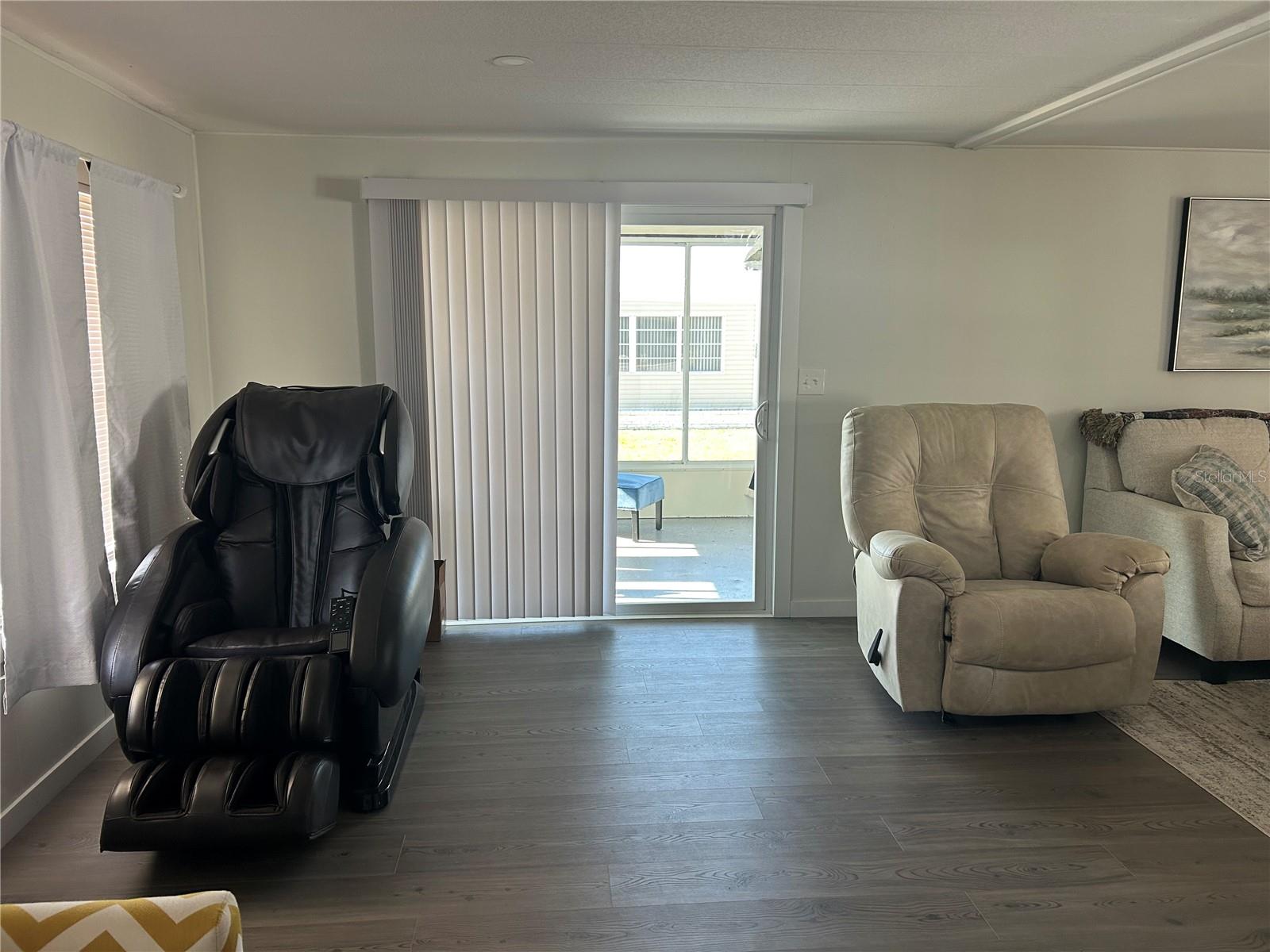 OAKWOOD MANOR - Residential