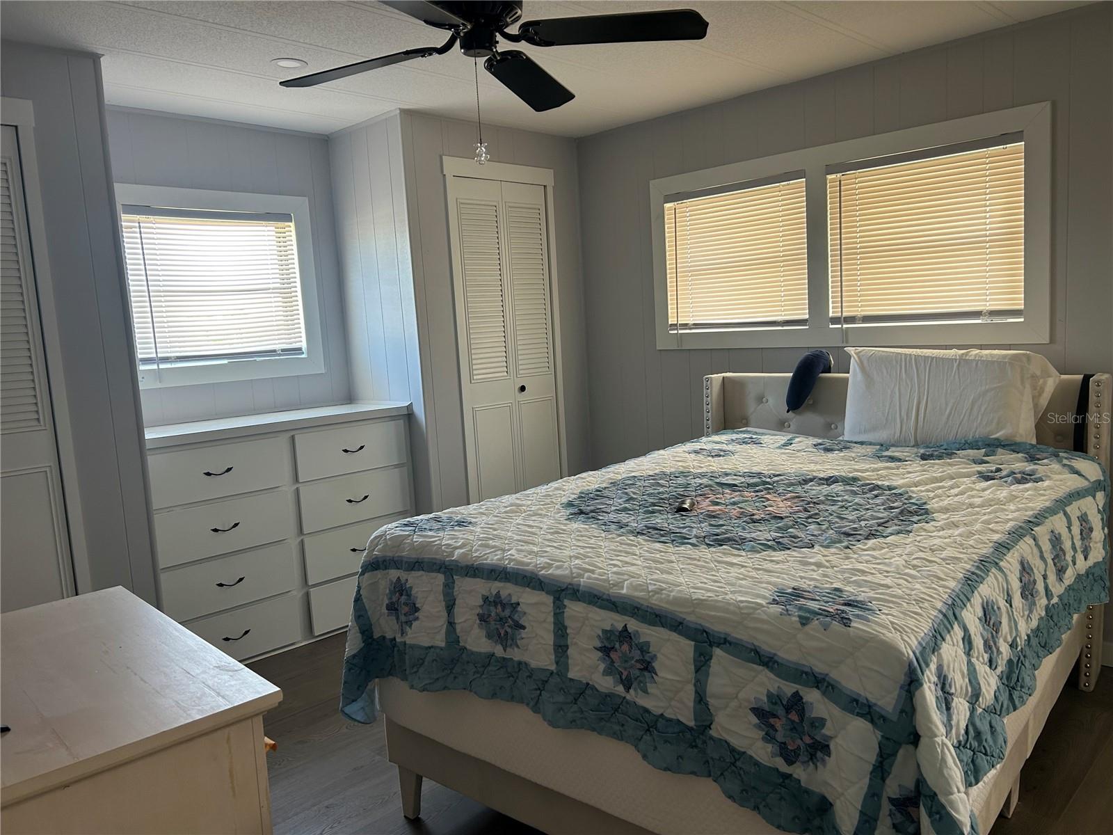 OAKWOOD MANOR - Residential