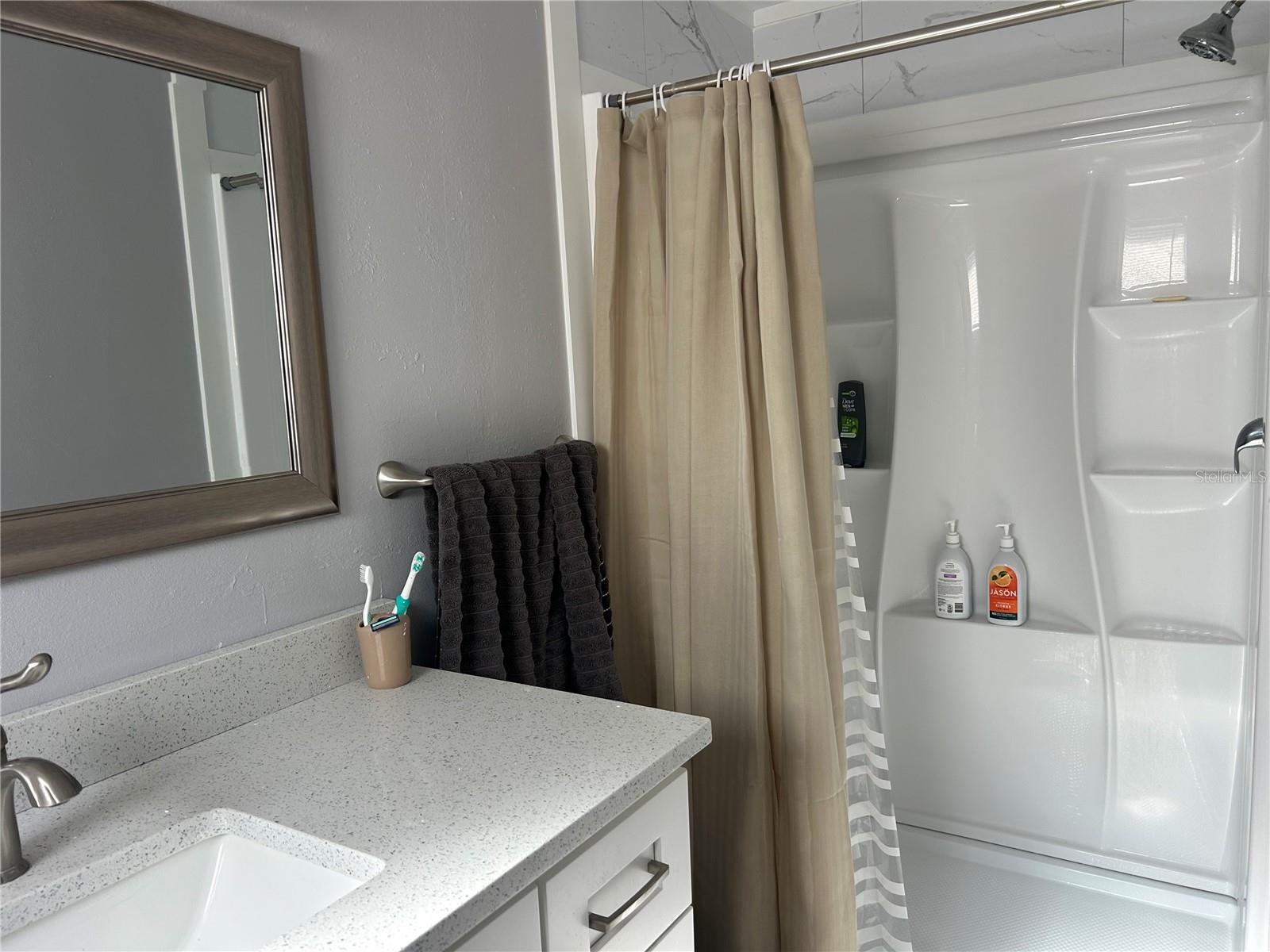 OAKWOOD MANOR - Residential