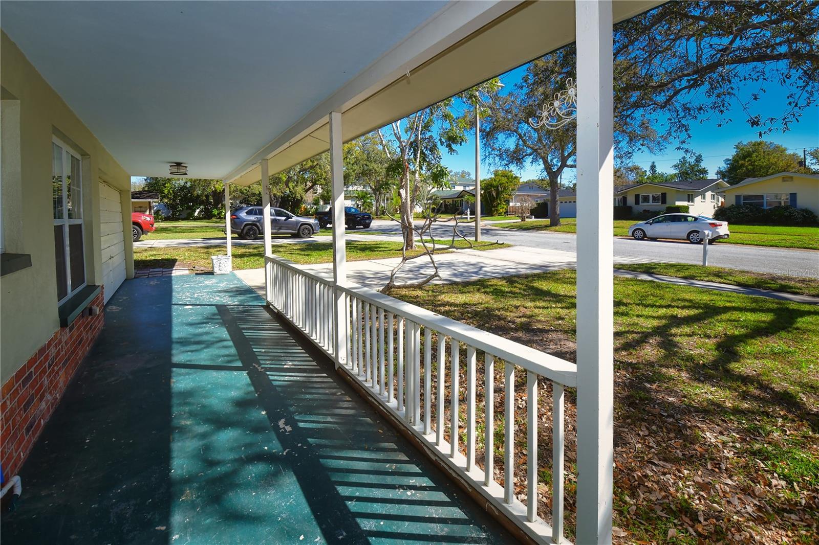 1108 LIVE OAK COURT