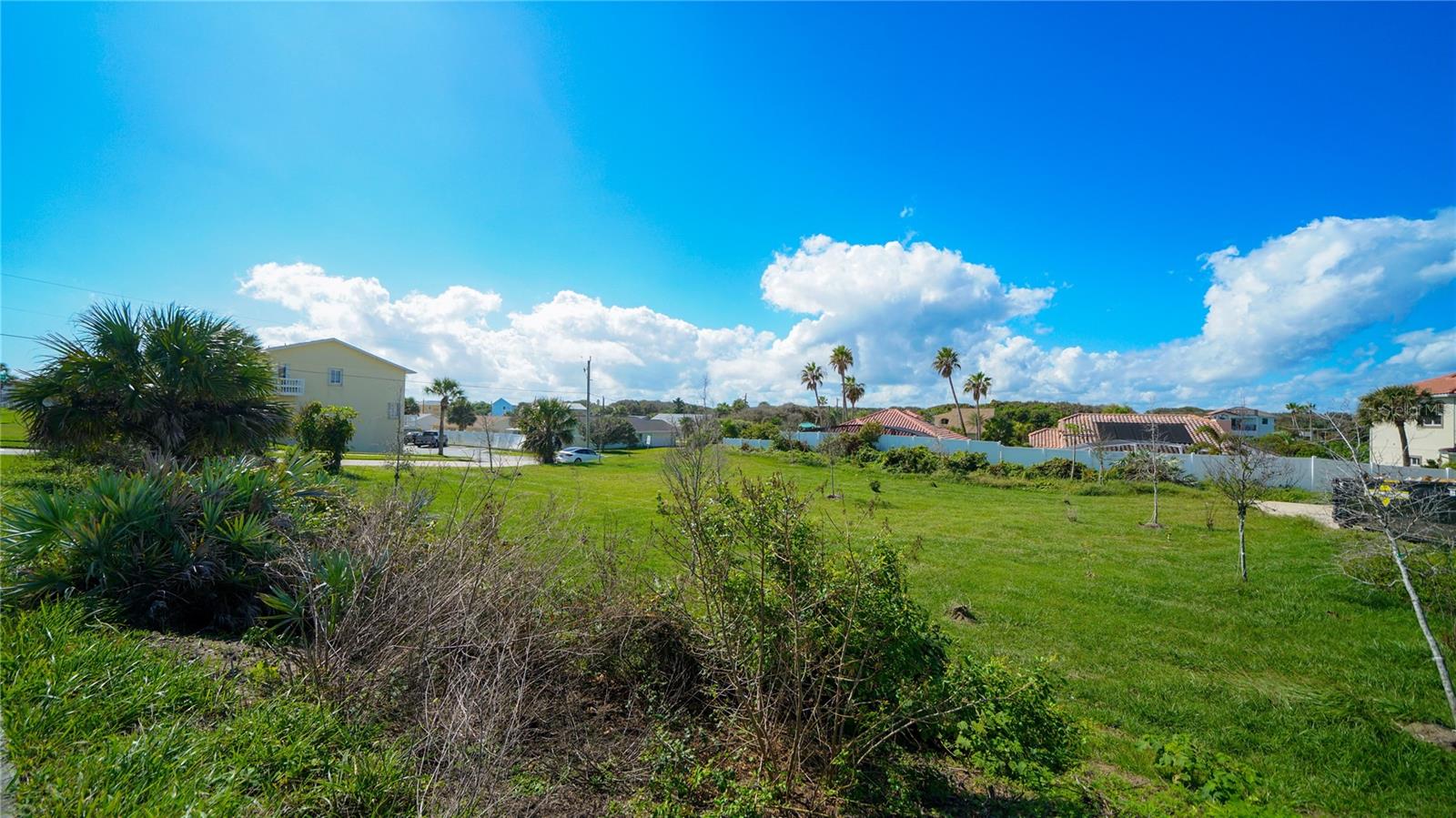 LIGHTHOUSE SHORES - Residential