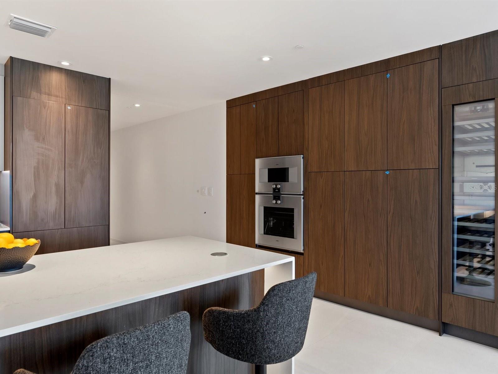 SERENA BY THE SEA CONDO - Residential