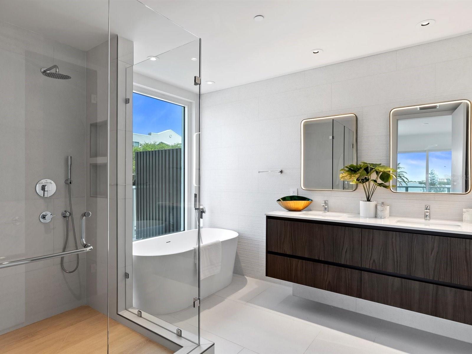 SERENA BY THE SEA CONDO - Residential