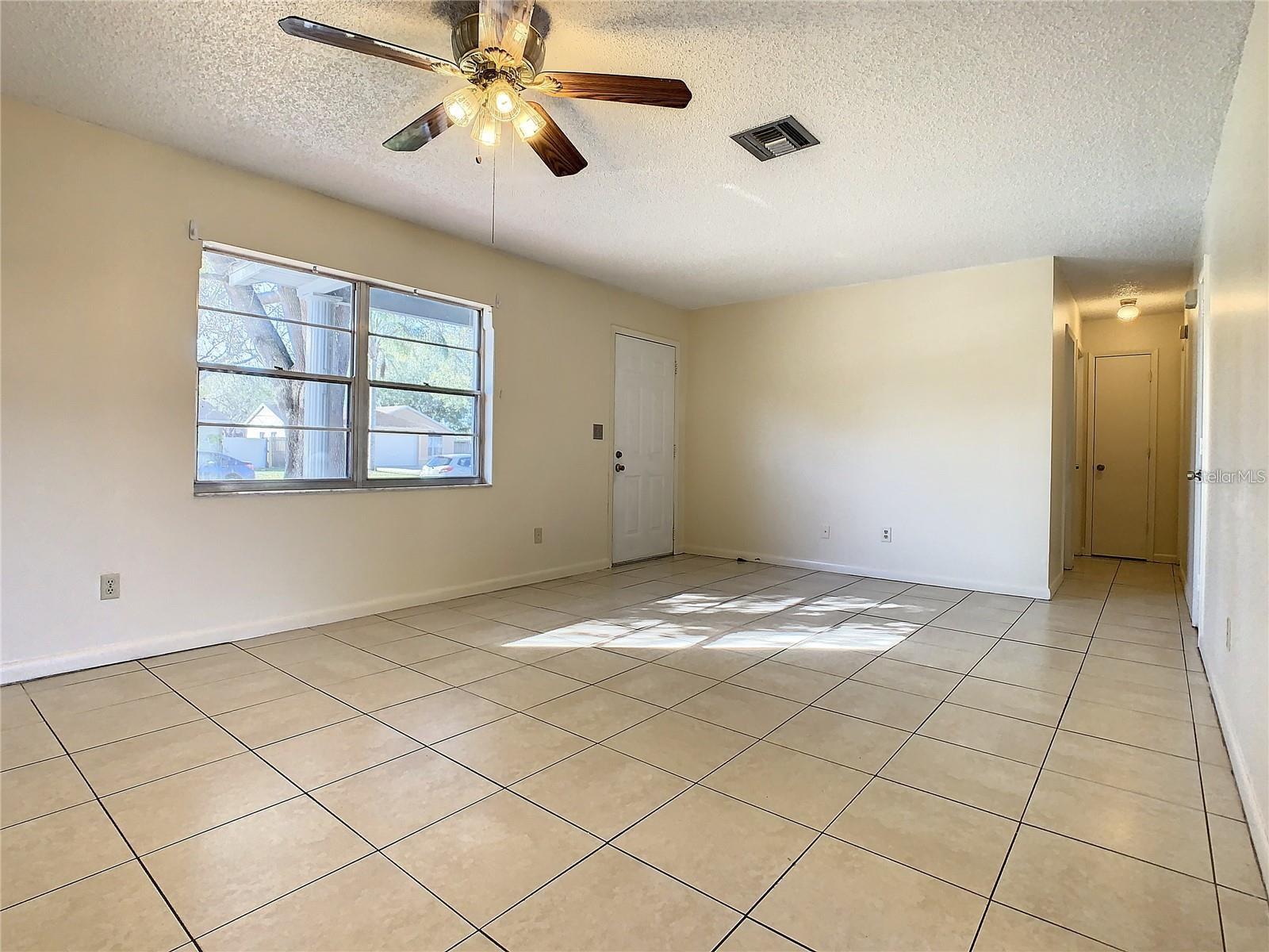 430 SHORT DRIVE