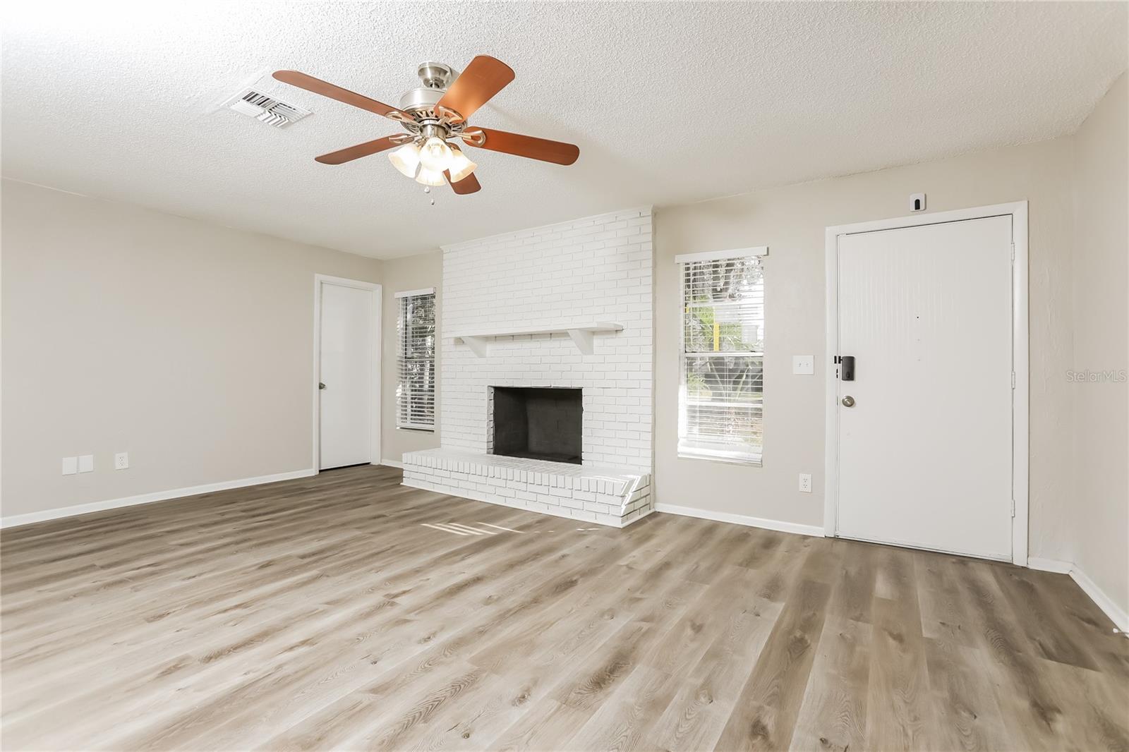CRESTLAND EST - Residential Lease