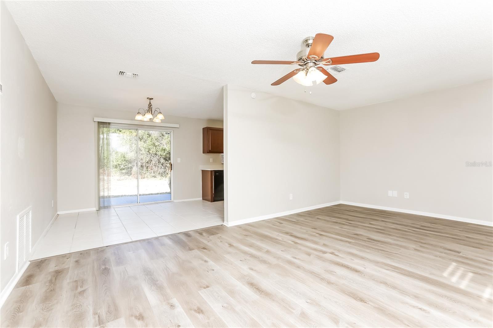 CRESTLAND EST - Residential Lease