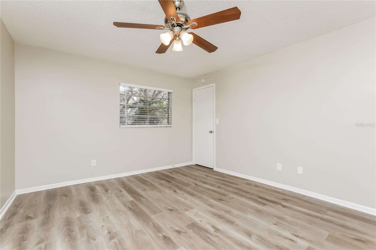 CRESTLAND EST - Residential Lease