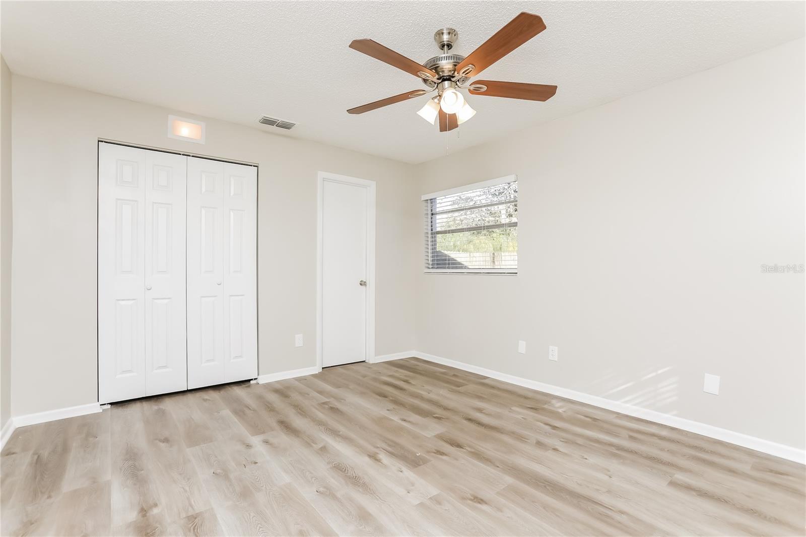 CRESTLAND EST - Residential Lease