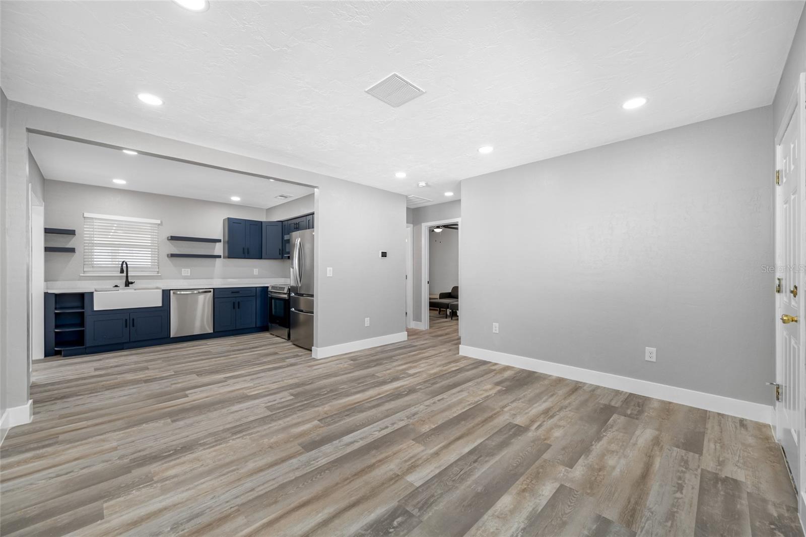 ST PETERSBURG BEACH REP - Residential