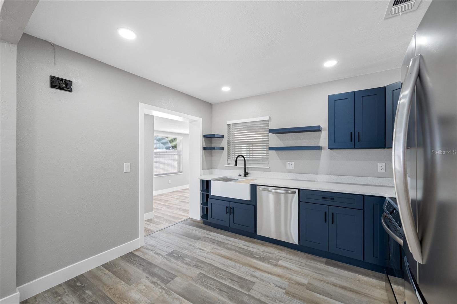 ST PETERSBURG BEACH REP - Residential