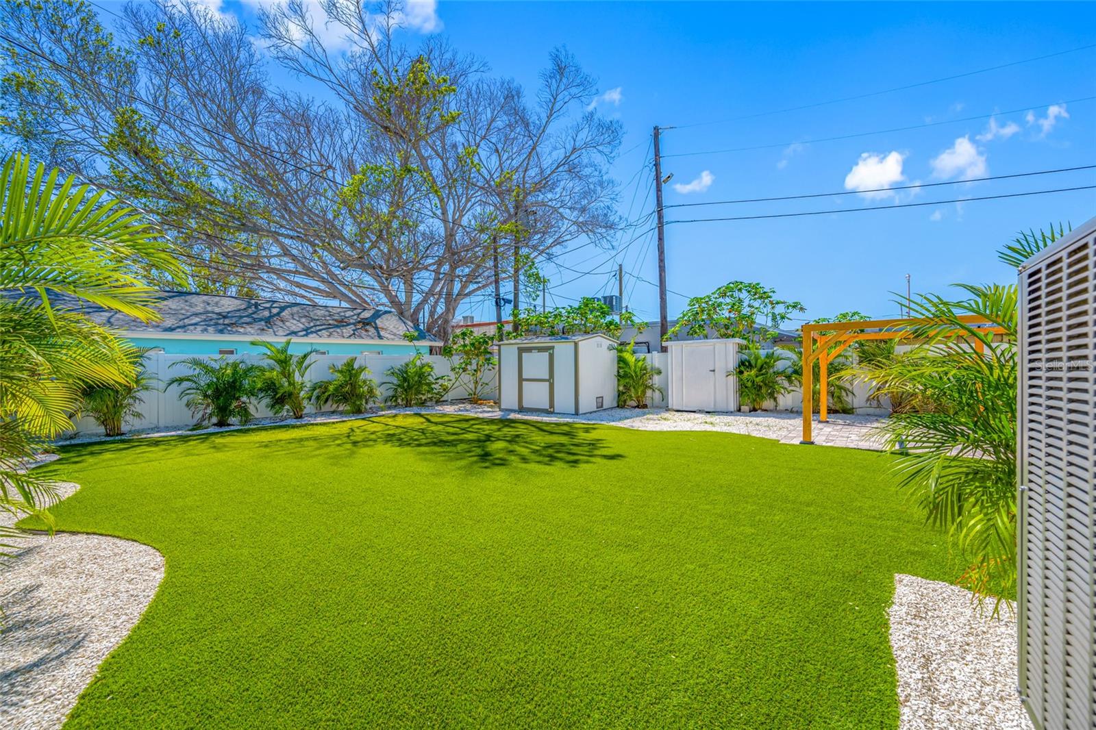 ST PETERSBURG BEACH REP - Residential