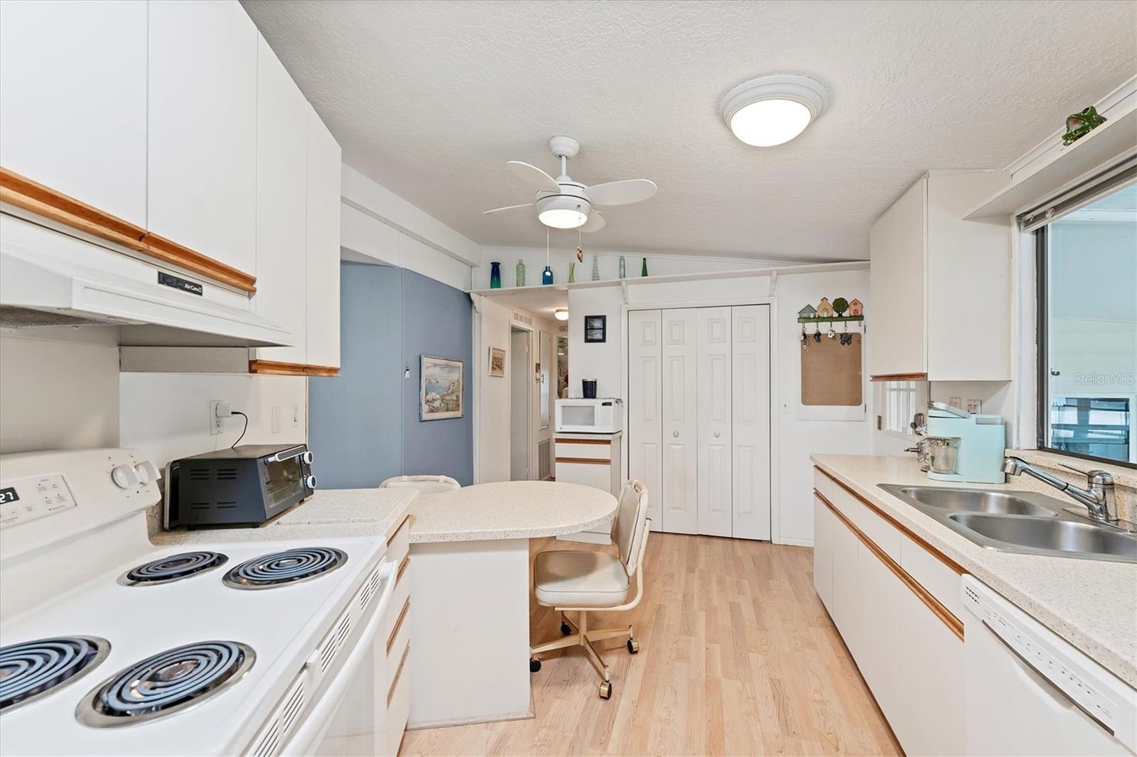 TANGERINE WOODS - Residential