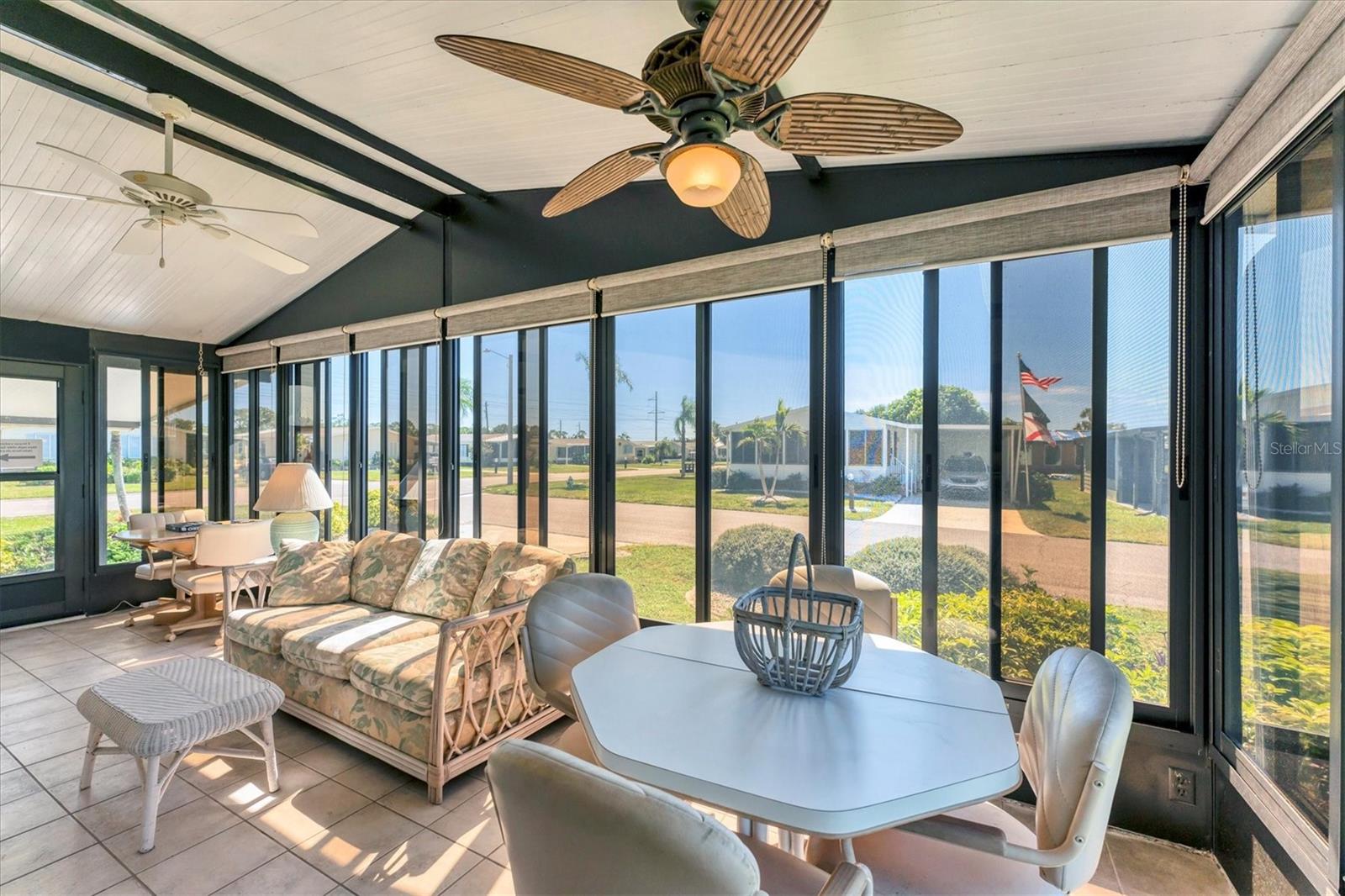 TANGERINE WOODS - Residential