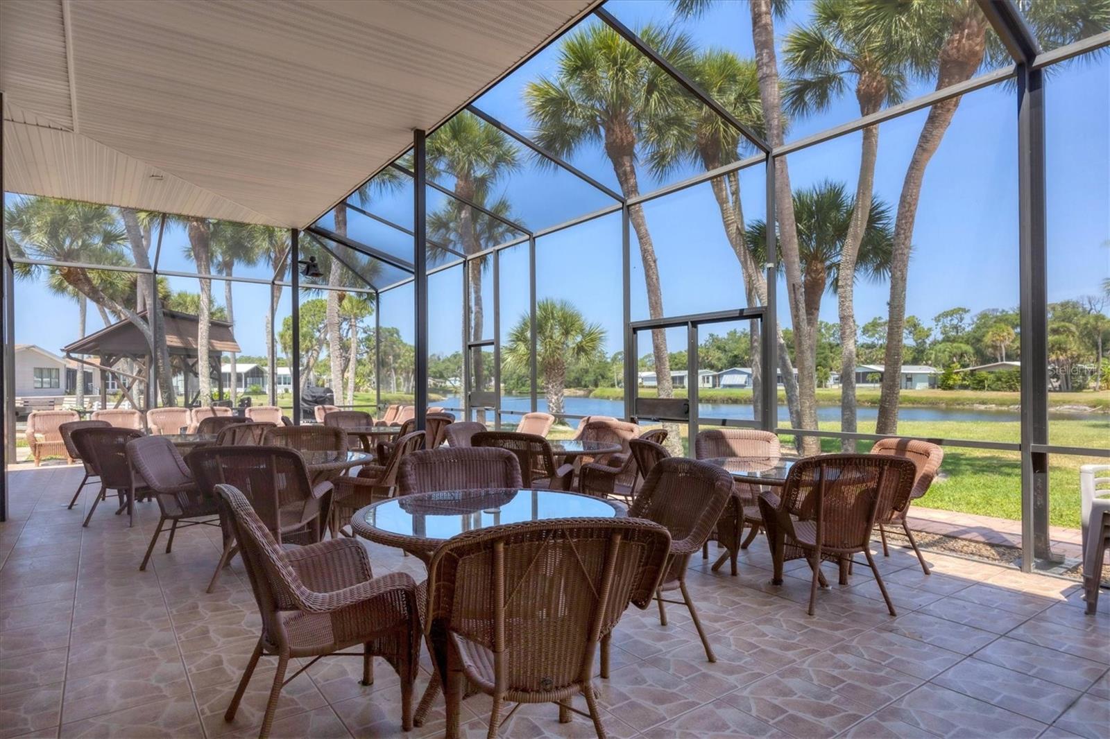 TANGERINE WOODS - Residential