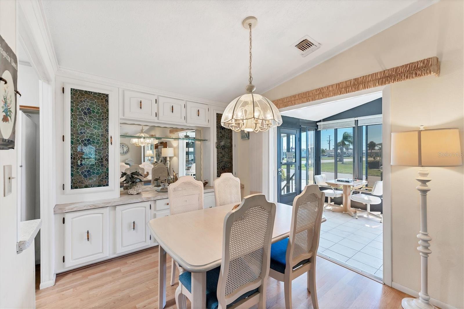 TANGERINE WOODS - Residential