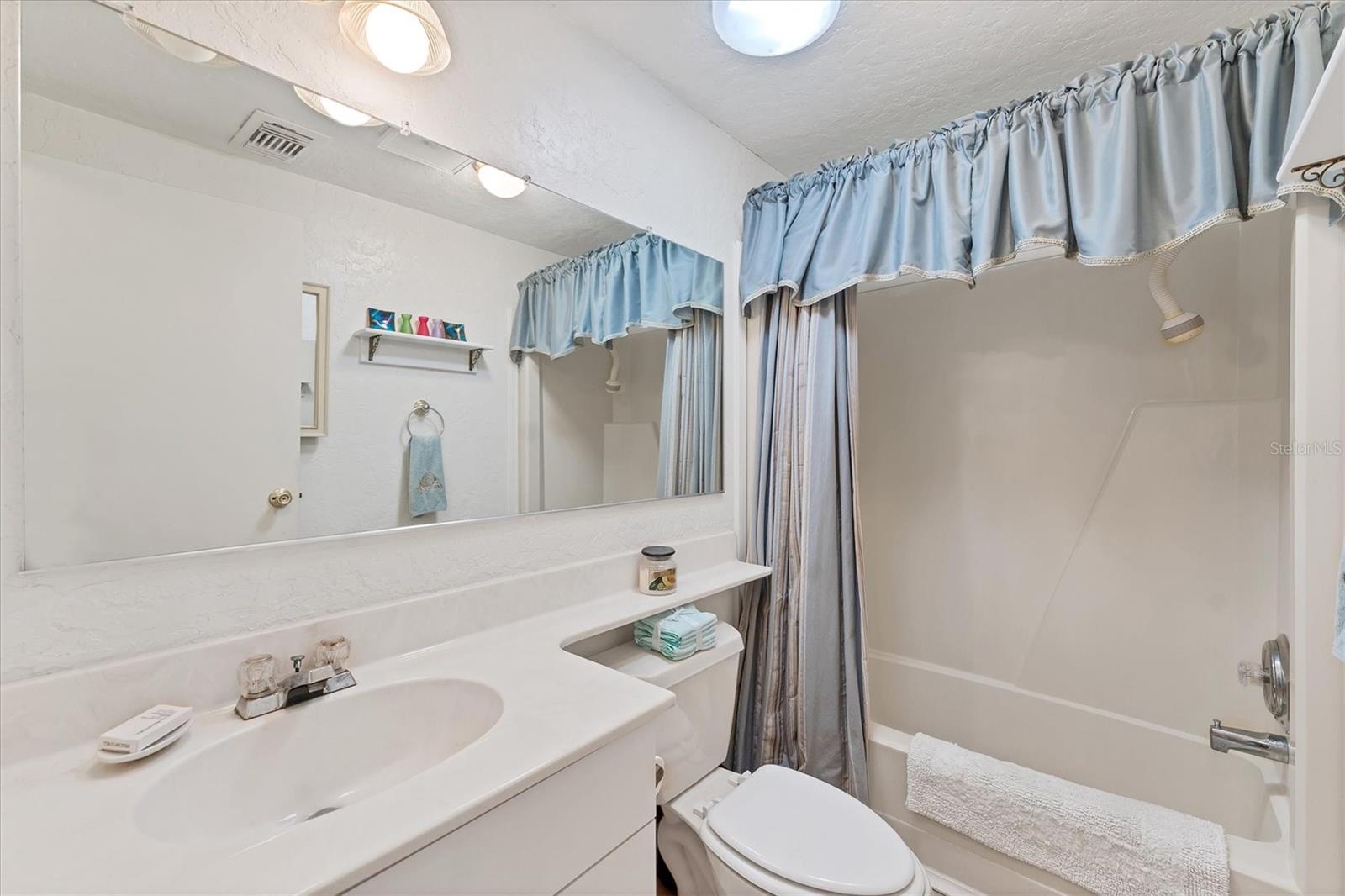 TANGERINE WOODS - Residential