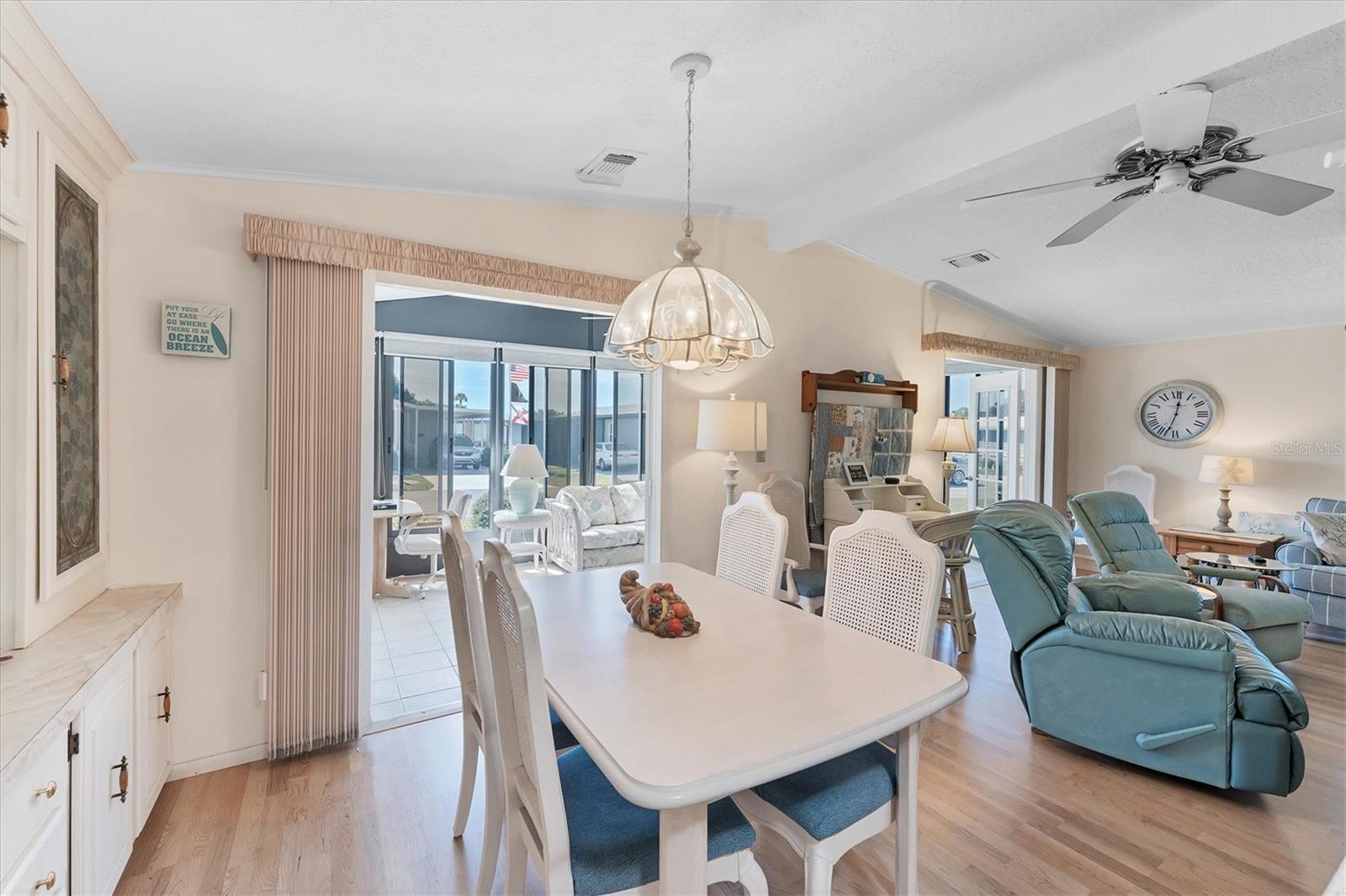 TANGERINE WOODS - Residential