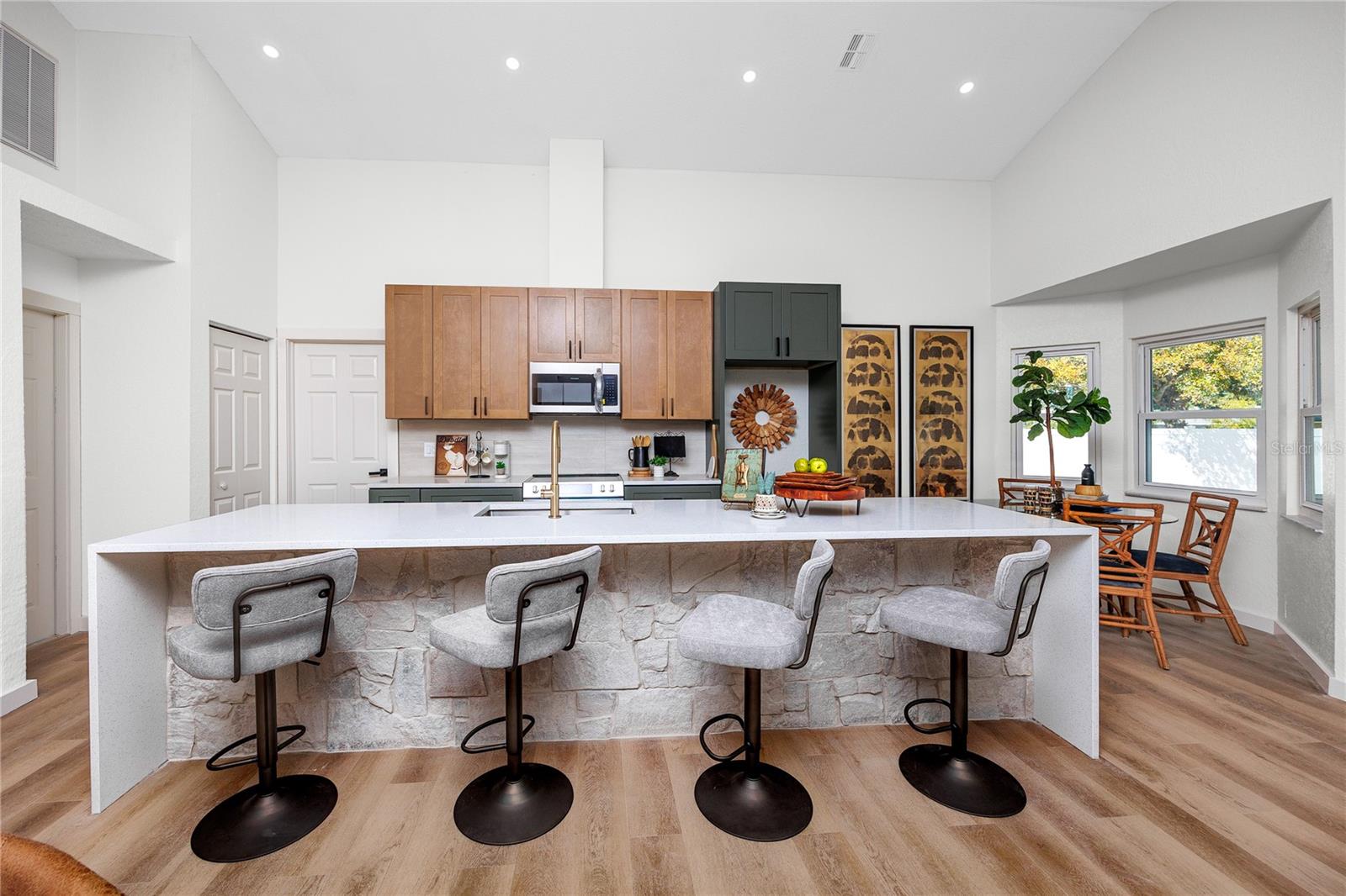 LAKEWOOD SHORES SUB - Residential