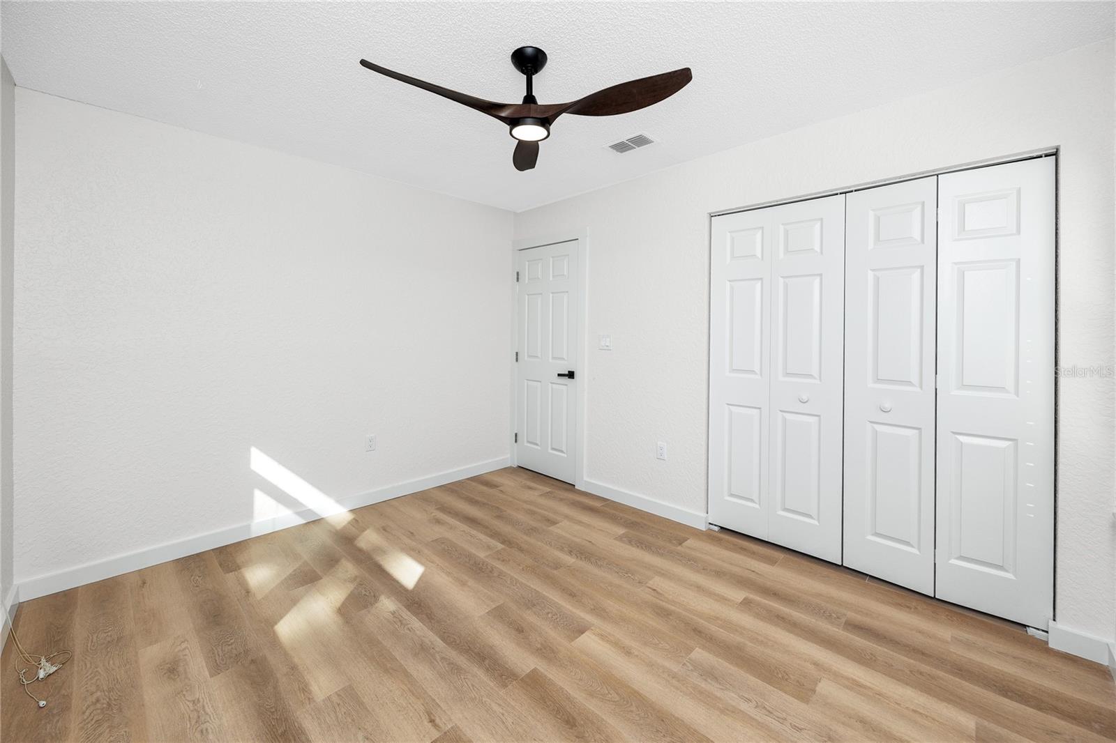 LAKEWOOD SHORES SUB - Residential