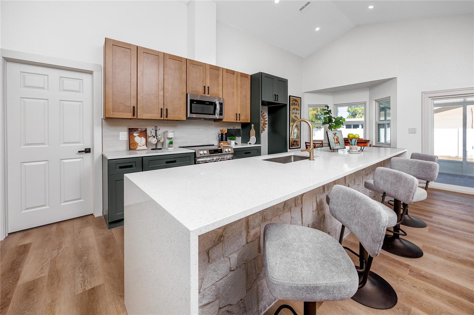 LAKEWOOD SHORES SUB - Residential